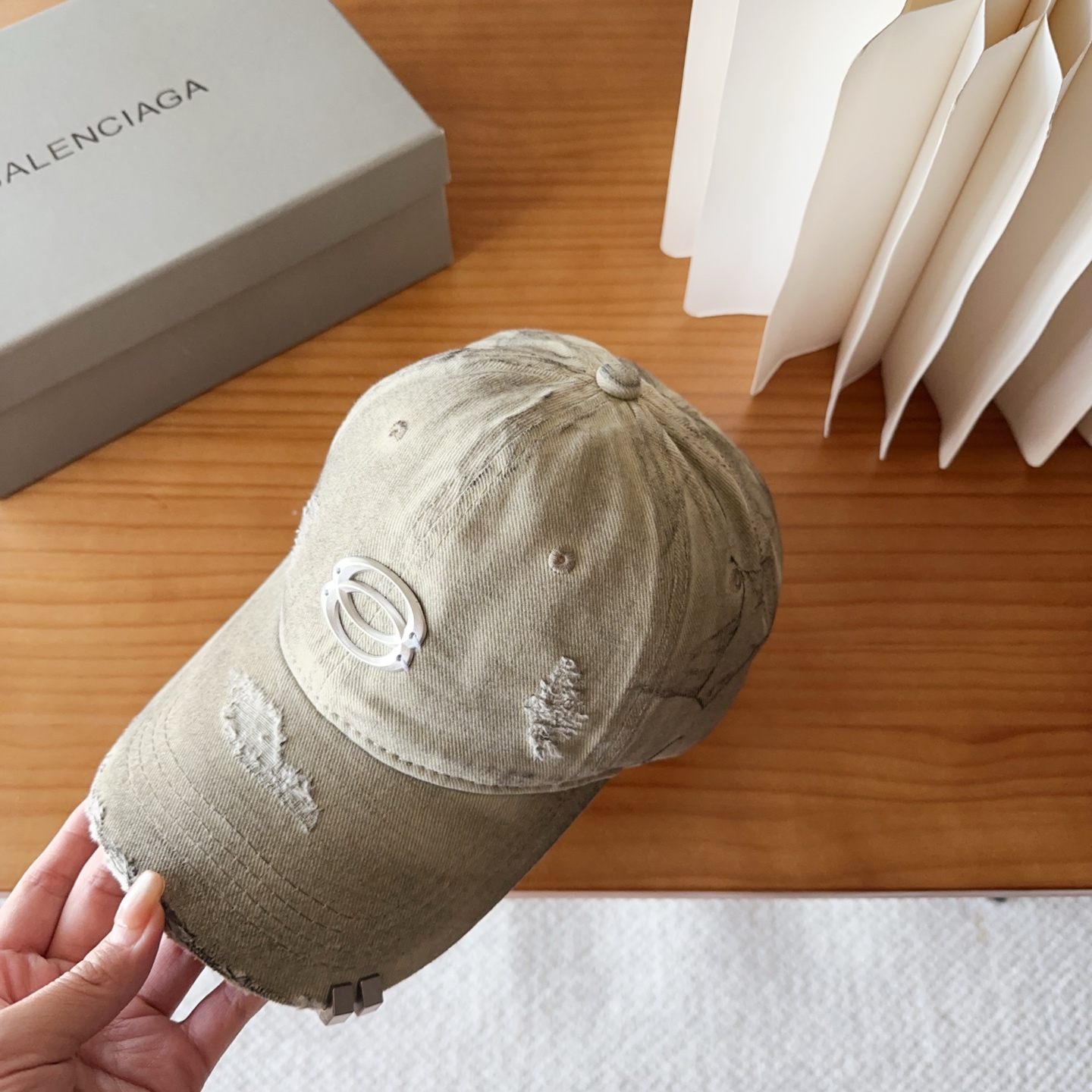 新品Balencia*a 巴黎世家刺绣字母新款棒球帽现货秒发🧢简约时尚超级无敌好看的帽子！情侣款！