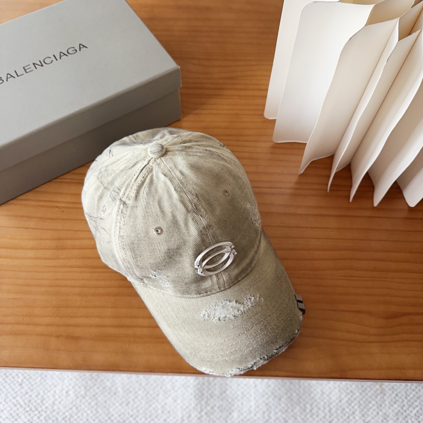 新品Balencia*a 巴黎世家刺绣字母新款棒球帽现货秒发🧢简约时尚超级无敌好看的帽子！情侣款！