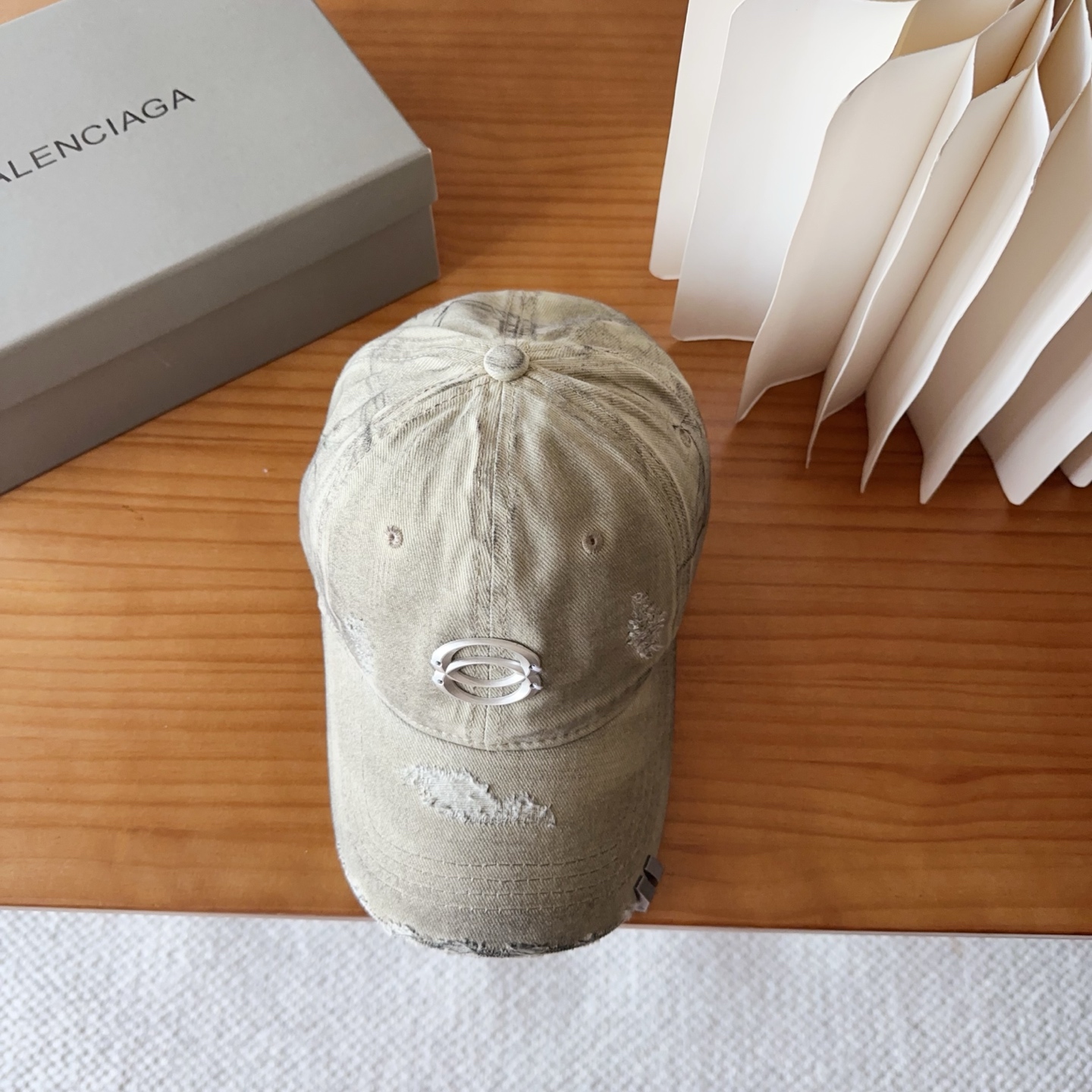 新品Balencia*a 巴黎世家刺绣字母新款棒球帽现货秒发🧢简约时尚超级无敌好看的帽子！情侣款！