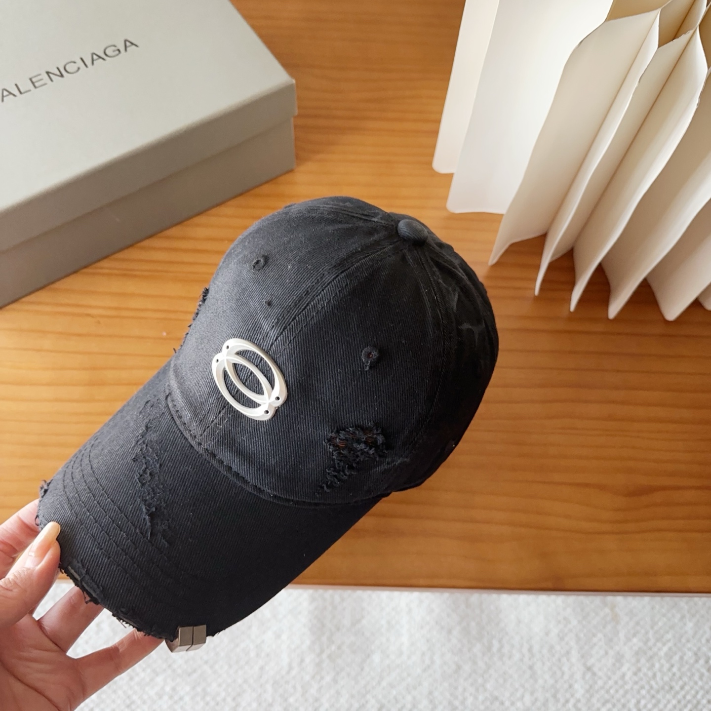 新品Balencia*a 巴黎世家刺绣字母新款棒球帽现货秒发🧢简约时尚超级无敌好看的帽子！情侣款！