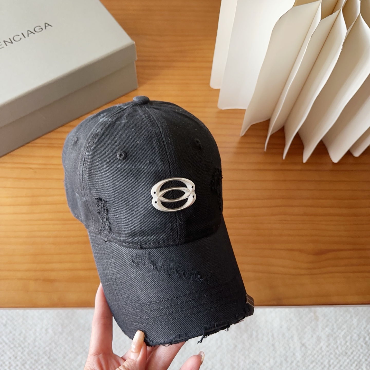 新品Balencia*a 巴黎世家刺绣字母新款棒球帽现货秒发🧢简约时尚超级无敌好看的帽子！情侣款！