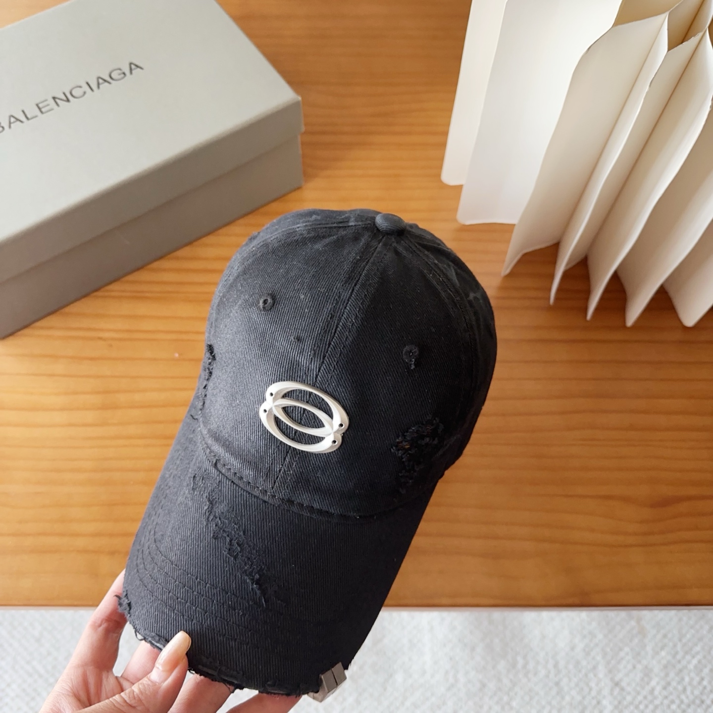 新品Balencia*a 巴黎世家刺绣字母新款棒球帽现货秒发🧢简约时尚超级无敌好看的帽子！情侣款！