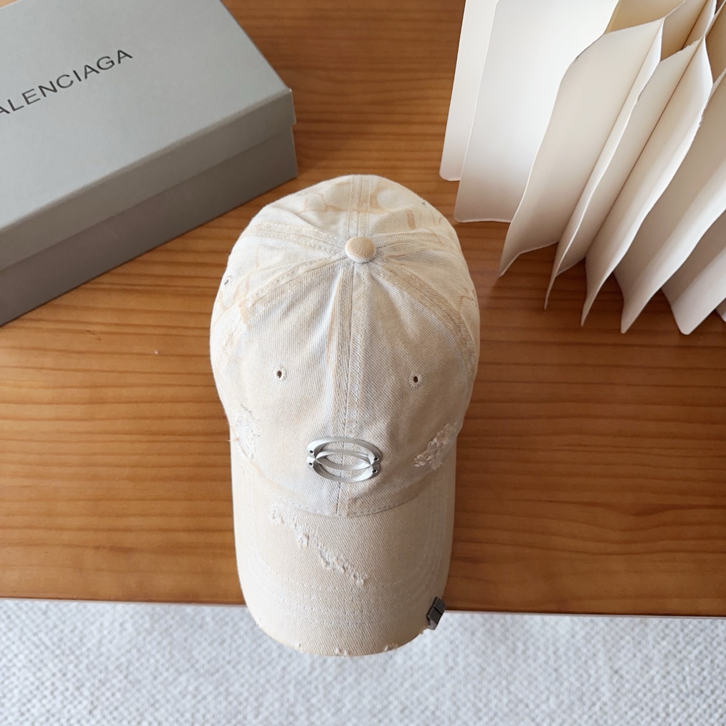 新品Balencia*a 巴黎世家刺绣字母新款棒球帽现货秒发🧢简约时尚超级无敌好看的帽子！情侣款！