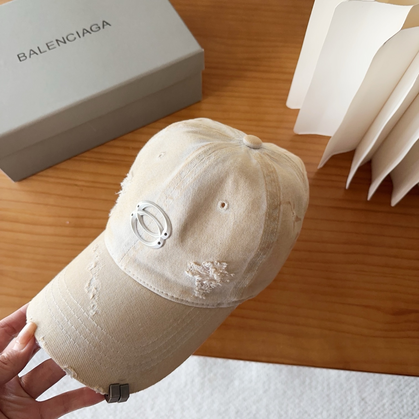 新品Balencia*a 巴黎世家刺绣字母新款棒球帽现货秒发🧢简约时尚超级无敌好看的帽子！情侣款！