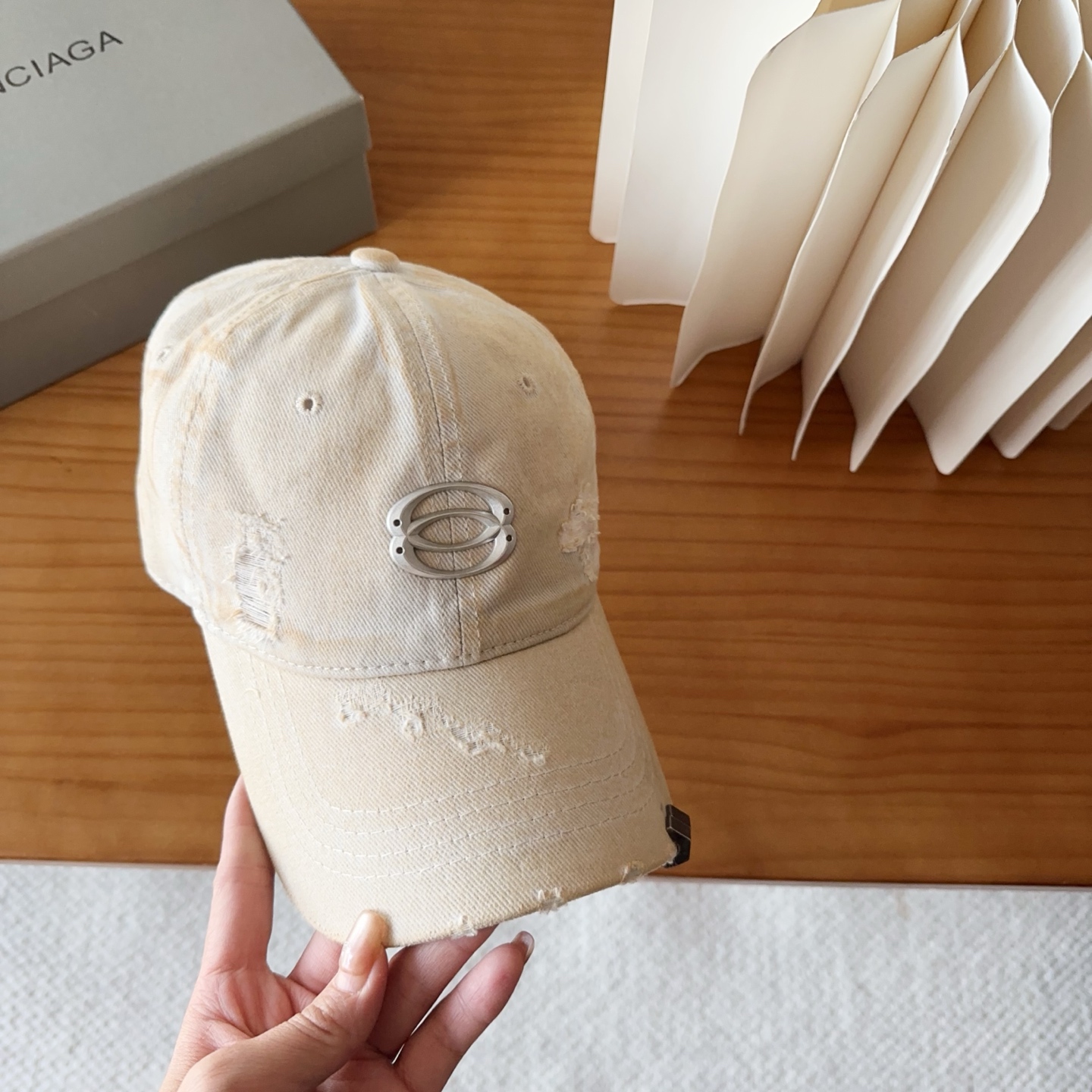 新品Balencia*a 巴黎世家刺绣字母新款棒球帽现货秒发🧢简约时尚超级无敌好看的帽子！情侣款！