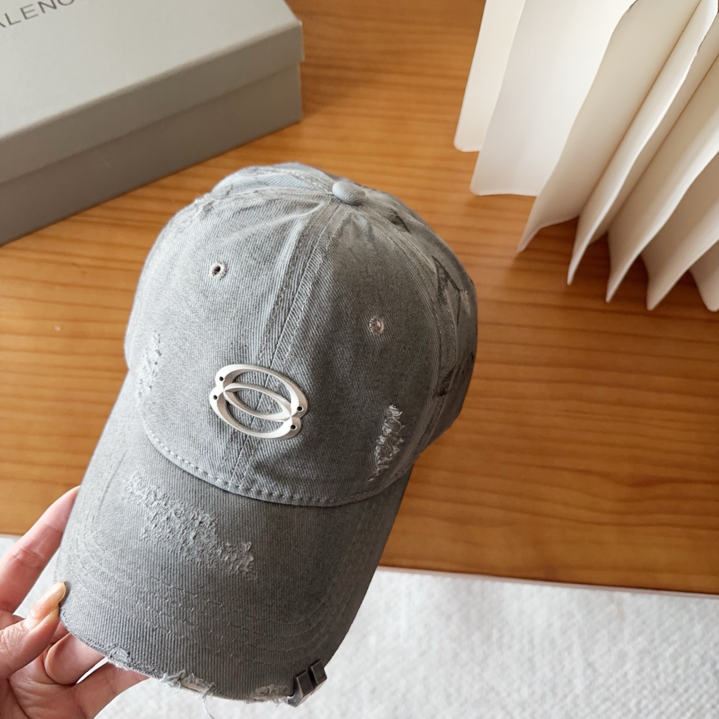 新品Balencia*a 巴黎世家刺绣字母新款棒球帽现货秒发🧢简约时尚超级无敌好看的帽子！情侣款！