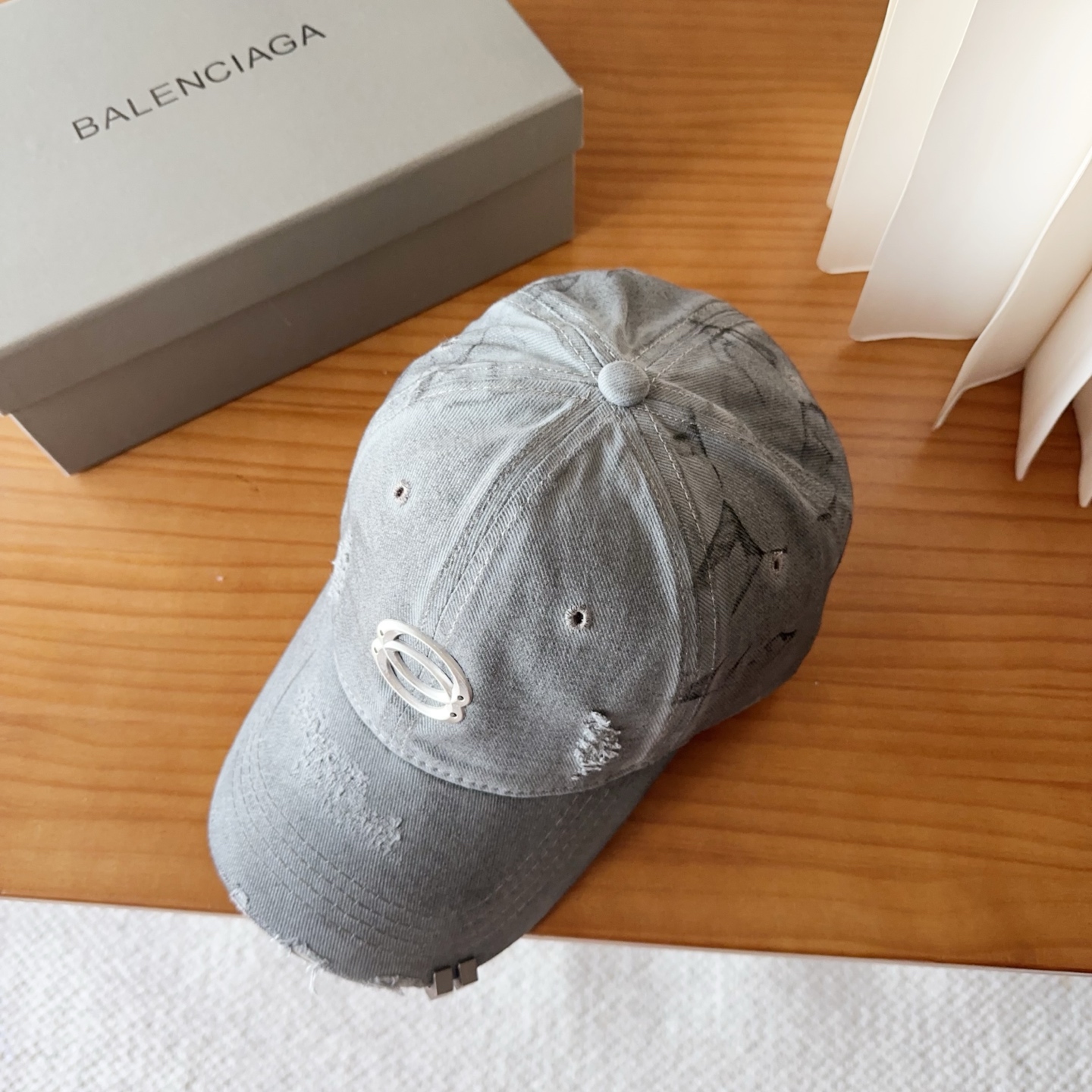 新品Balencia*a 巴黎世家刺绣字母新款棒球帽现货秒发🧢简约时尚超级无敌好看的帽子！情侣款！