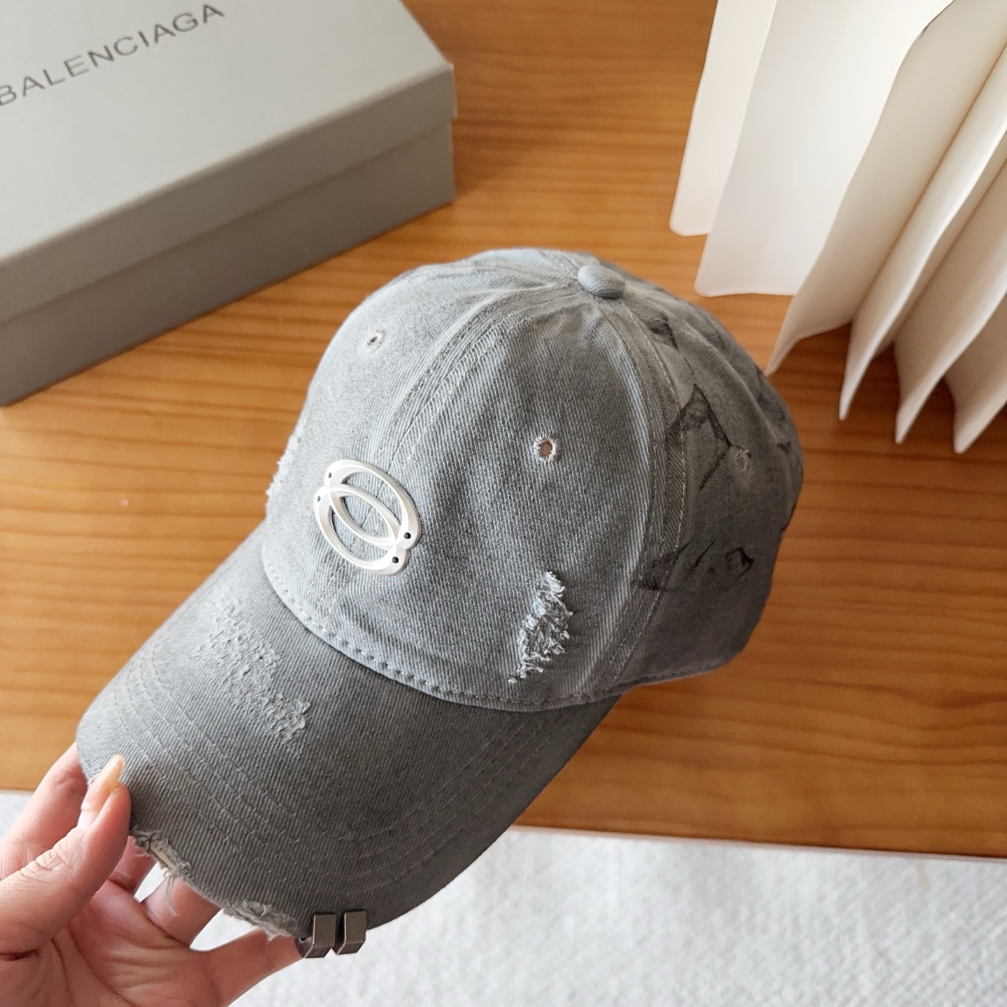 新品Balencia*a 巴黎世家刺绣字母新款棒球帽现货秒发🧢简约时尚超级无敌好看的帽子！情侣款！