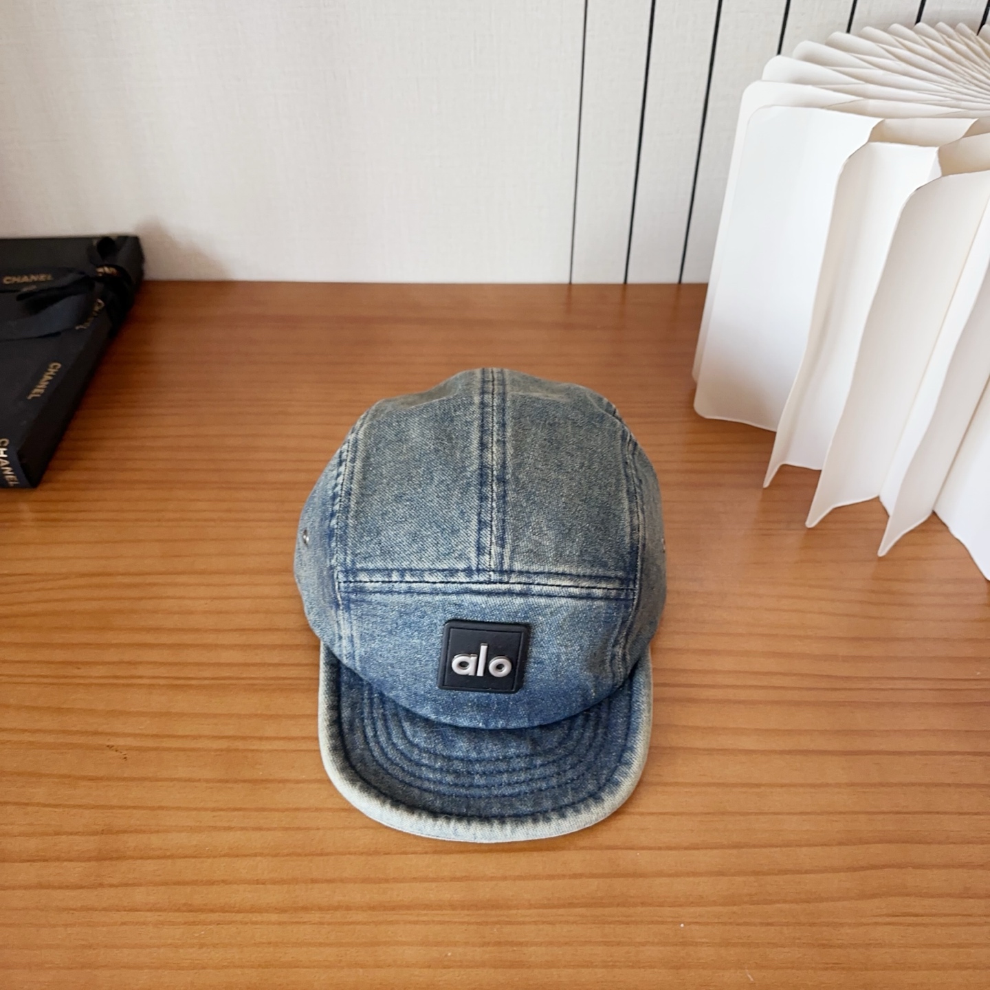 爆款。Alo早春新款定制面料，简约时尚更透气，超火爆