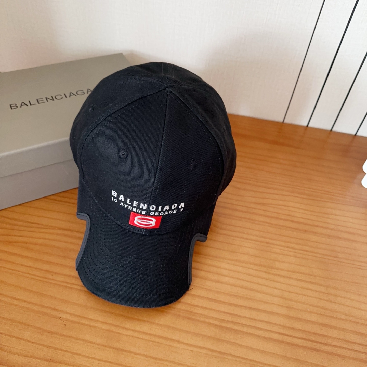 遮阳防晒神器｜新款遮阳巴黎世*棒球帽，经典的潮酷风，太 nice👍😍好看的不要不要的😉巨防嗮❗️巨百搭 