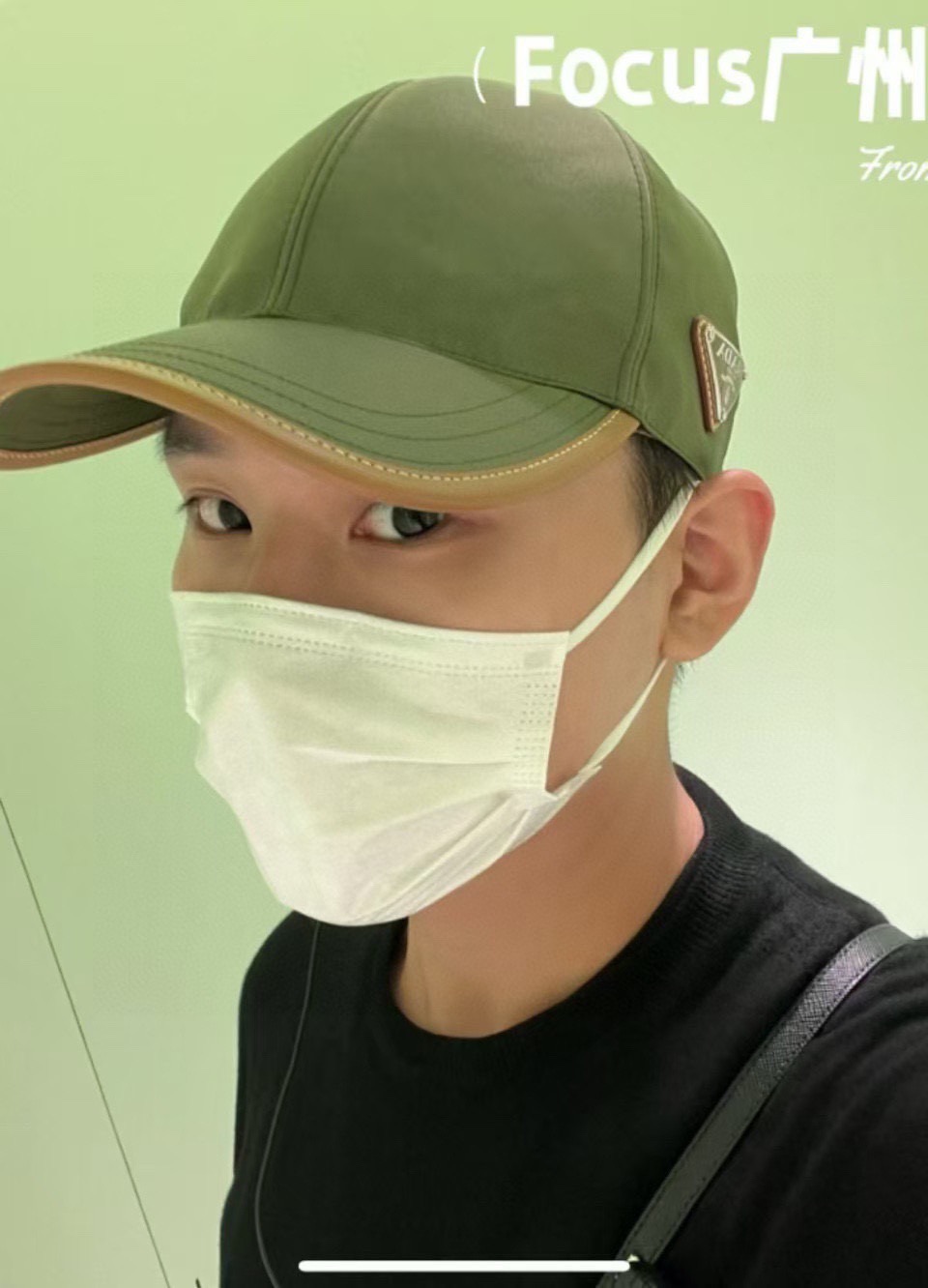 普拉达刺绣字母棒球帽设计感超强，让人耳目一新头型非常好，可以修饰各种头型，实力百搭款