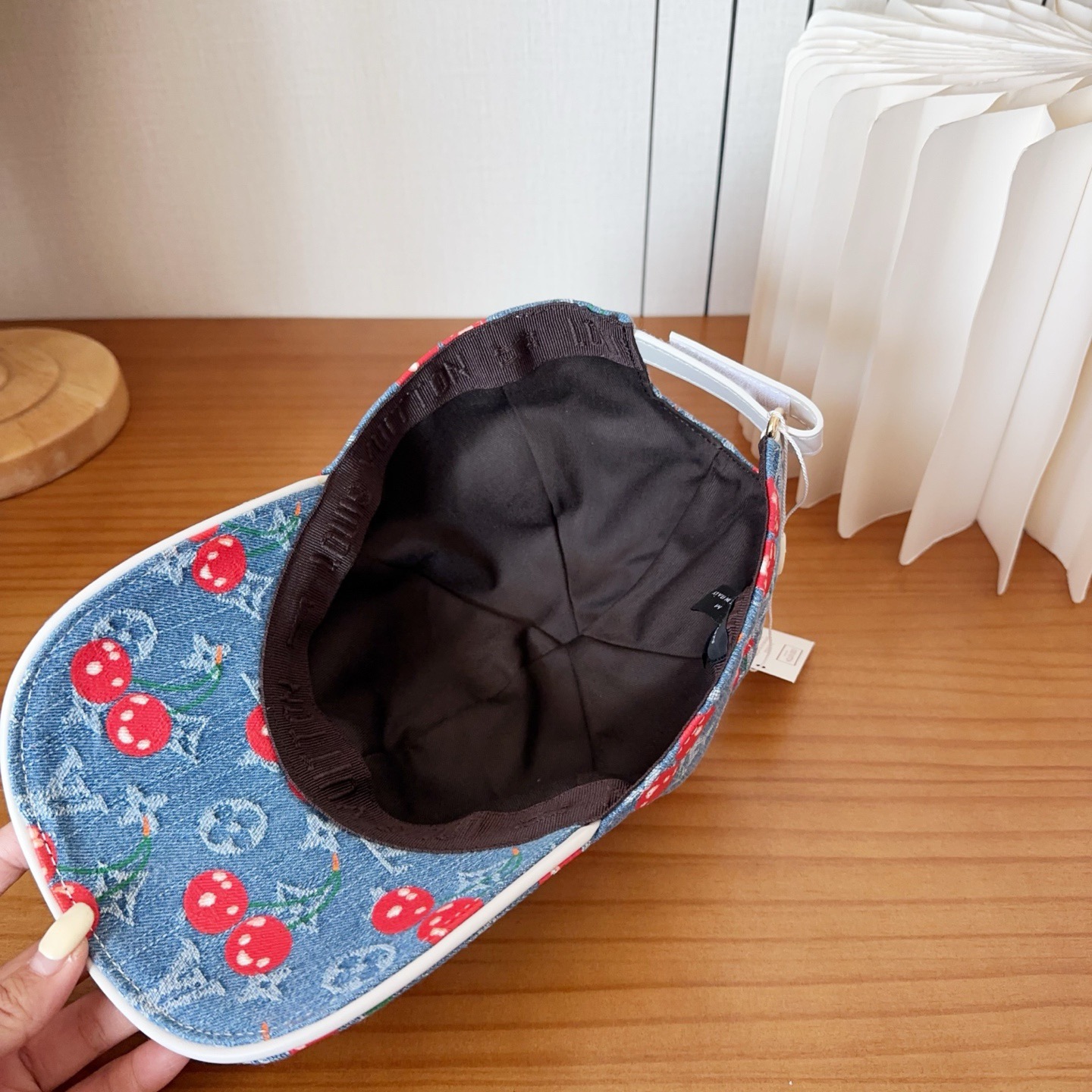 Gucci 官网高版出货，新款棒球帽1:1出版，非常经典的经典，流行的复古美，出门必备，经典永不过时