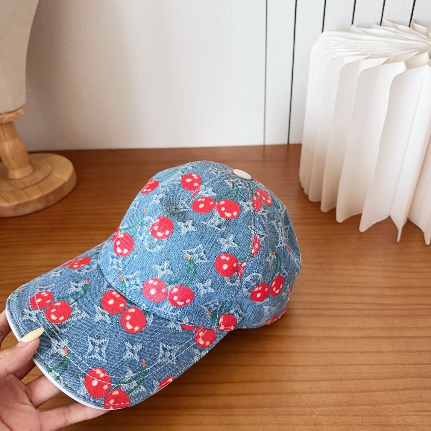 Gucci 官网高版出货，新款棒球帽1:1出版，非常经典的经典，流行的复古美，出门必备，经典永不过时