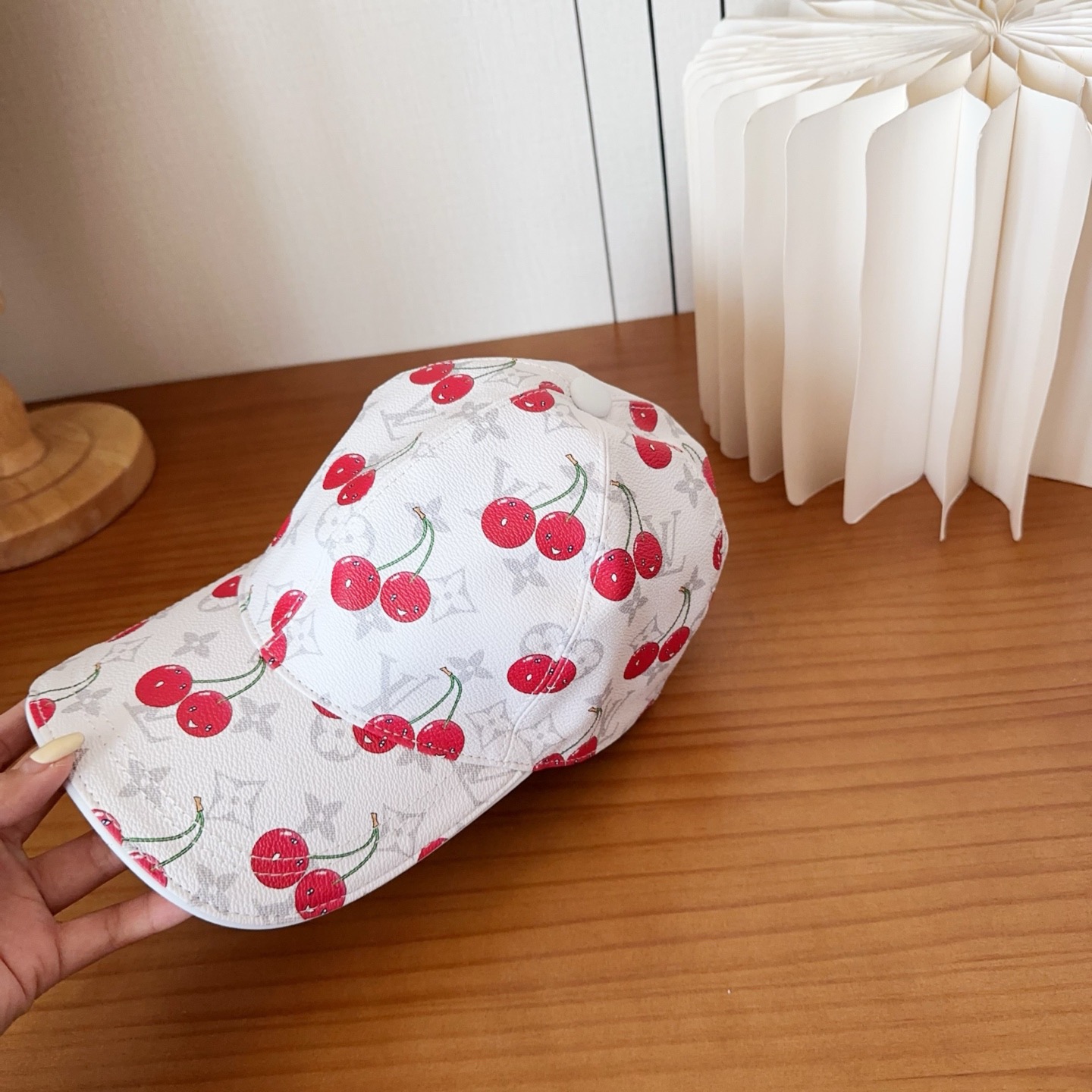 Gucci 官网高版出货，新款棒球帽1:1出版，非常经典的经典，流行的复古美，出门必备，经典永不过时