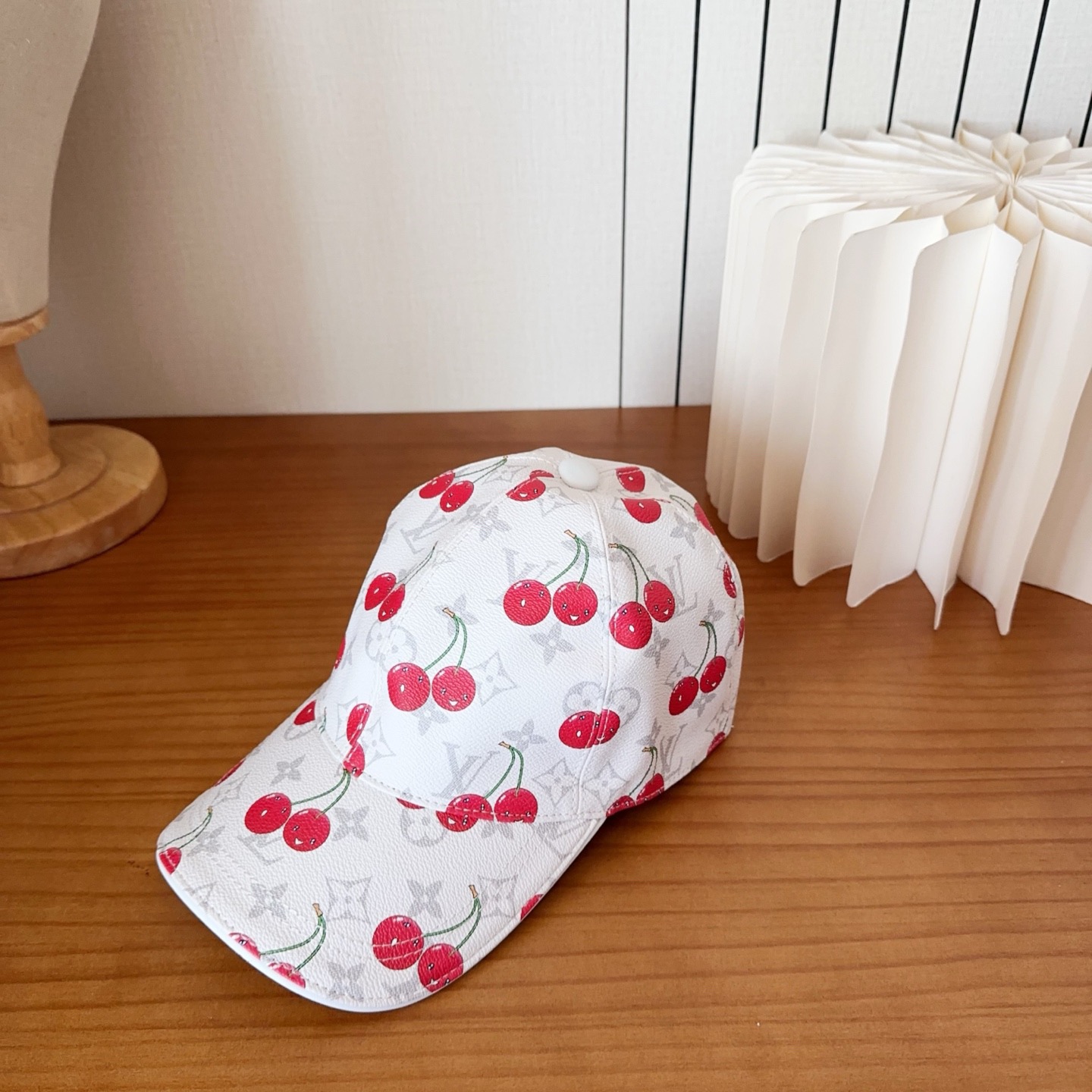 Gucci 官网高版出货，新款棒球帽1:1出版，非常经典的经典，流行的复古美，出门必备，经典永不过时