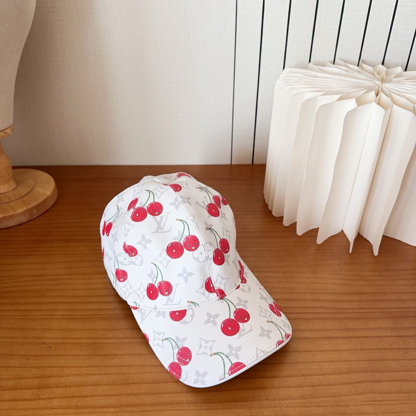 Gucci 官网高版出货，新款棒球帽1:1出版，非常经典的经典，流行的复古美，出门必备，经典永不过时