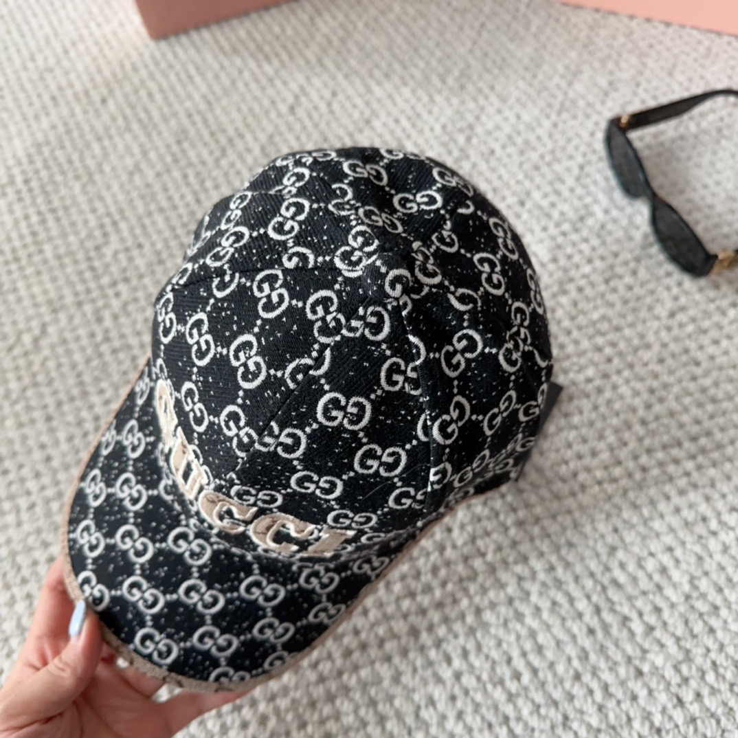 GUCCI古奇棒球帽👒 工艺非常精美 高档大气上档次！低调奢华，方便携带！
