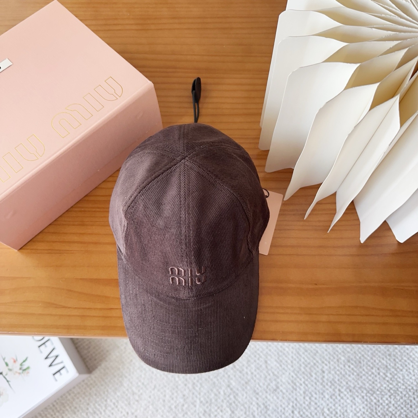 miumiu 缪缪秋冬新品灯芯绒棒球帽 原单正品开模订制，原版做工细致质量超赞！