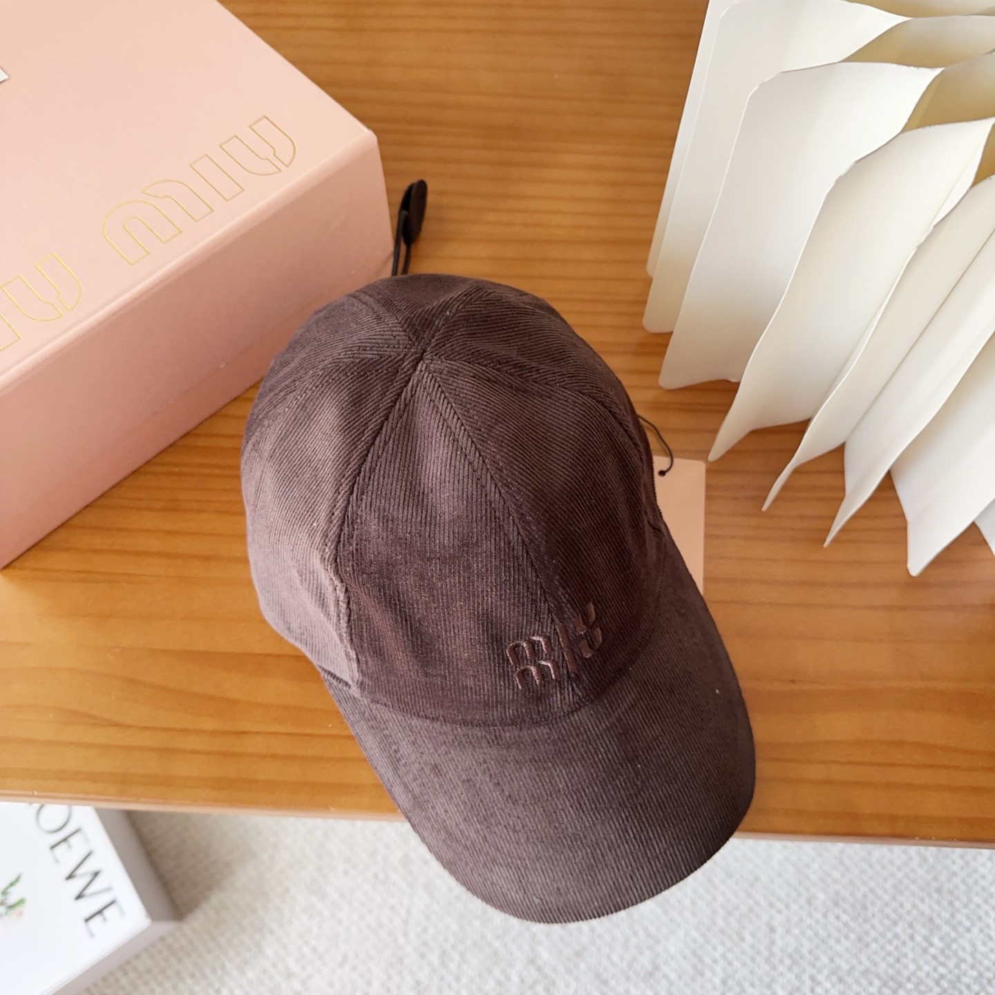 miumiu 缪缪秋冬新品灯芯绒棒球帽 原单正品开模订制，原版做工细致质量超赞！