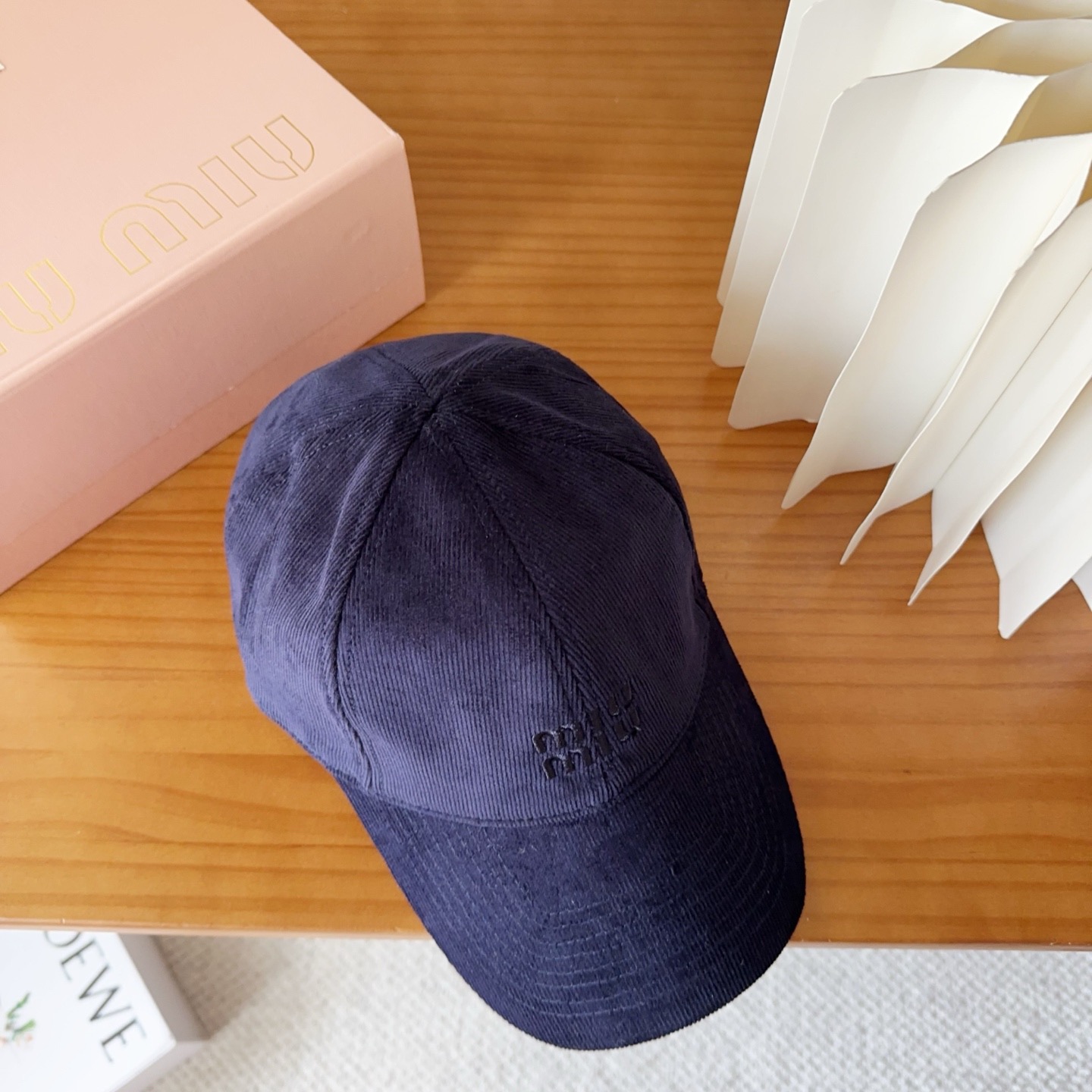 miumiu 缪缪秋冬新品灯芯绒棒球帽 原单正品开模订制，原版做工细致质量超赞！