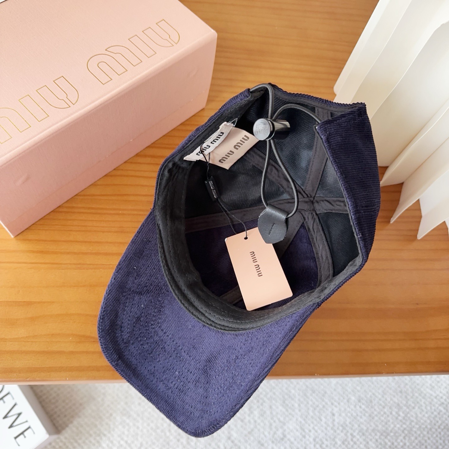 miumiu 缪缪秋冬新品灯芯绒棒球帽 原单正品开模订制，原版做工细致质量超赞！