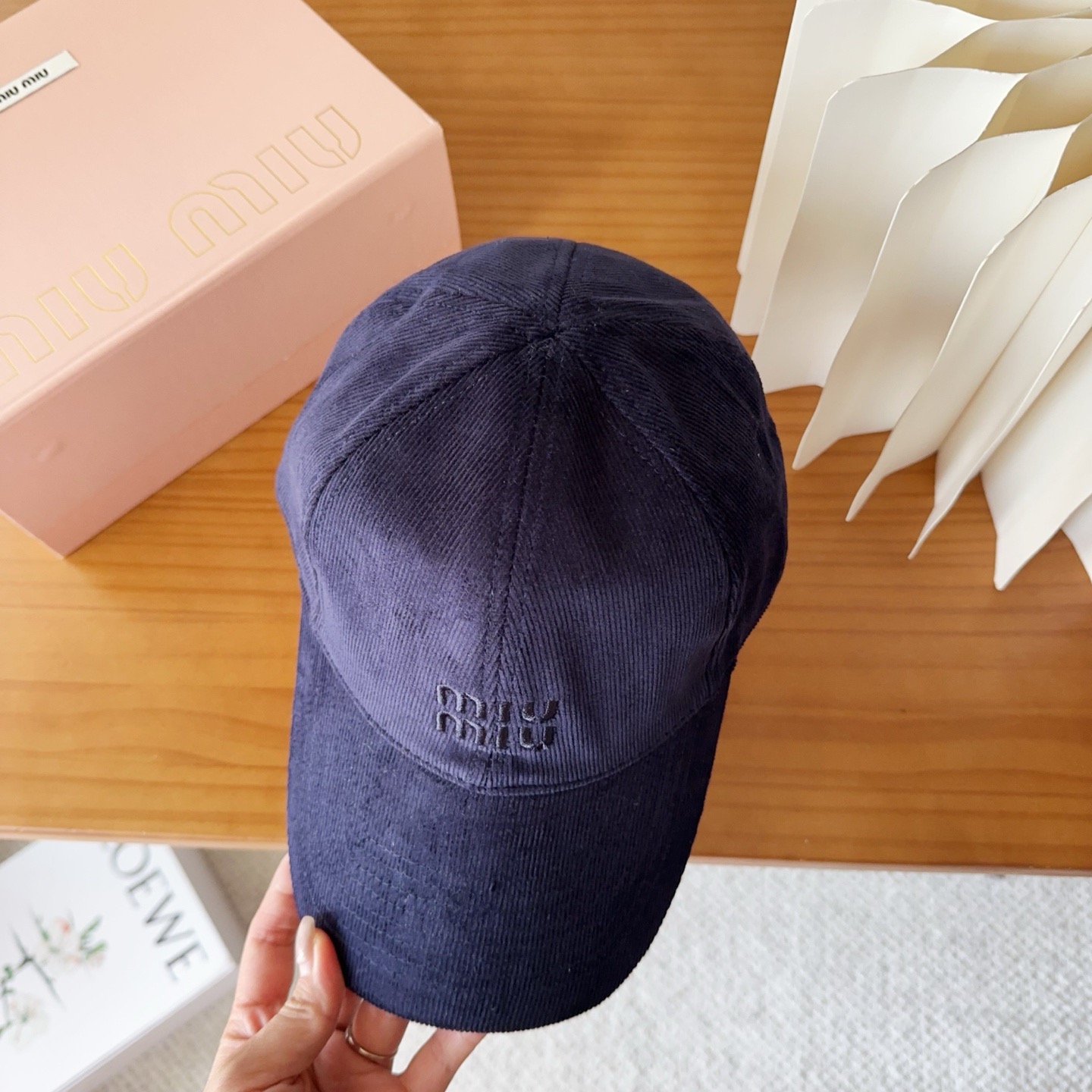 miumiu 缪缪秋冬新品灯芯绒棒球帽 原单正品开模订制，原版做工细致质量超赞！