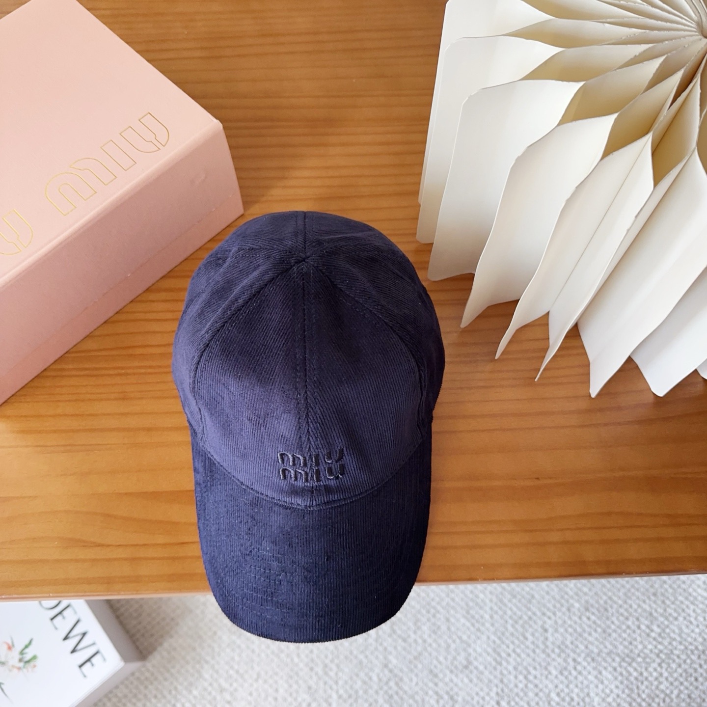 miumiu 缪缪秋冬新品灯芯绒棒球帽 原单正品开模订制，原版做工细致质量超赞！