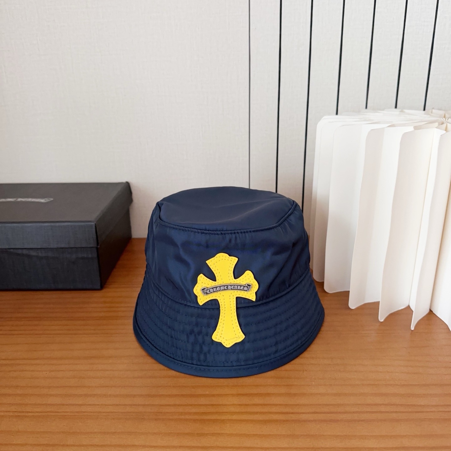 克罗心 新款渔夫帽～简约太好看啦！春夏氛围感满满！上身是美式甜酷风和帅气工装风碰到！简直高级到心坎上了💕