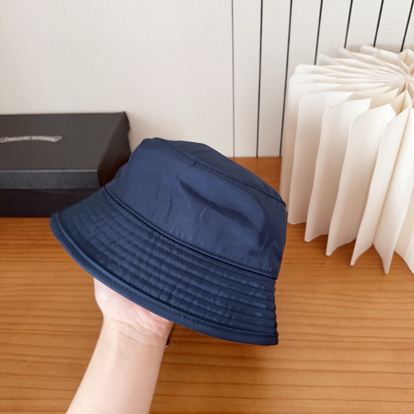 克罗心 新款渔夫帽～简约太好看啦！春夏氛围感满满！上身是美式甜酷风和帅气工装风碰到！简直高级到心坎上了💕