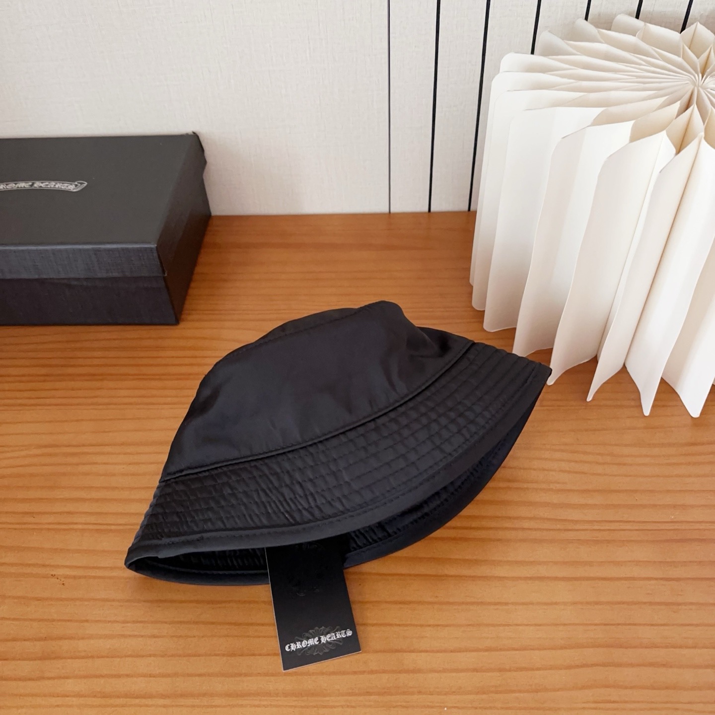 克罗心 新款渔夫帽～简约太好看啦！春夏氛围感满满！上身是美式甜酷风和帅气工装风碰到！简直高级到心坎上了💕