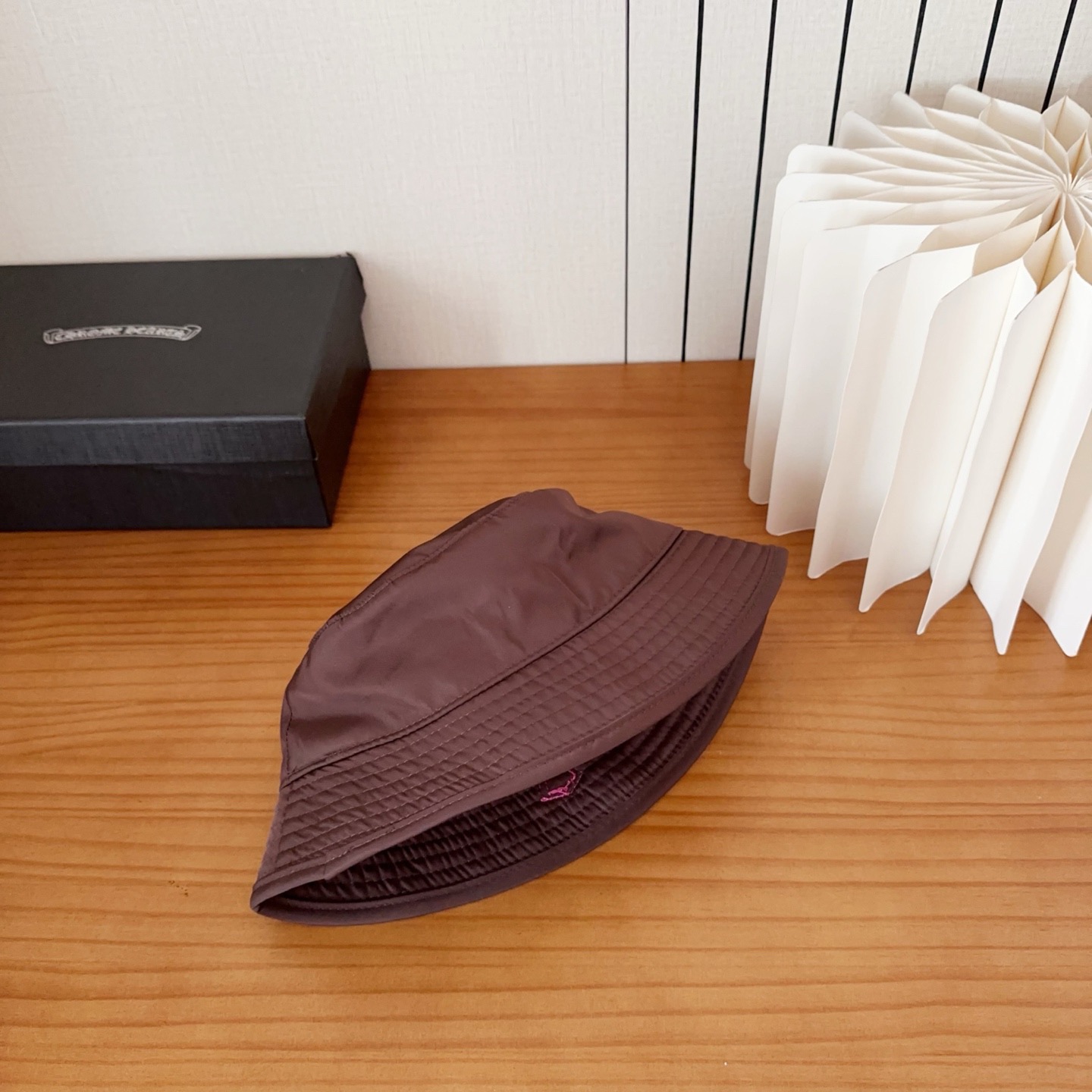 克罗心 新款渔夫帽～简约太好看啦！春夏氛围感满满！上身是美式甜酷风和帅气工装风碰到！简直高级到心坎上了💕