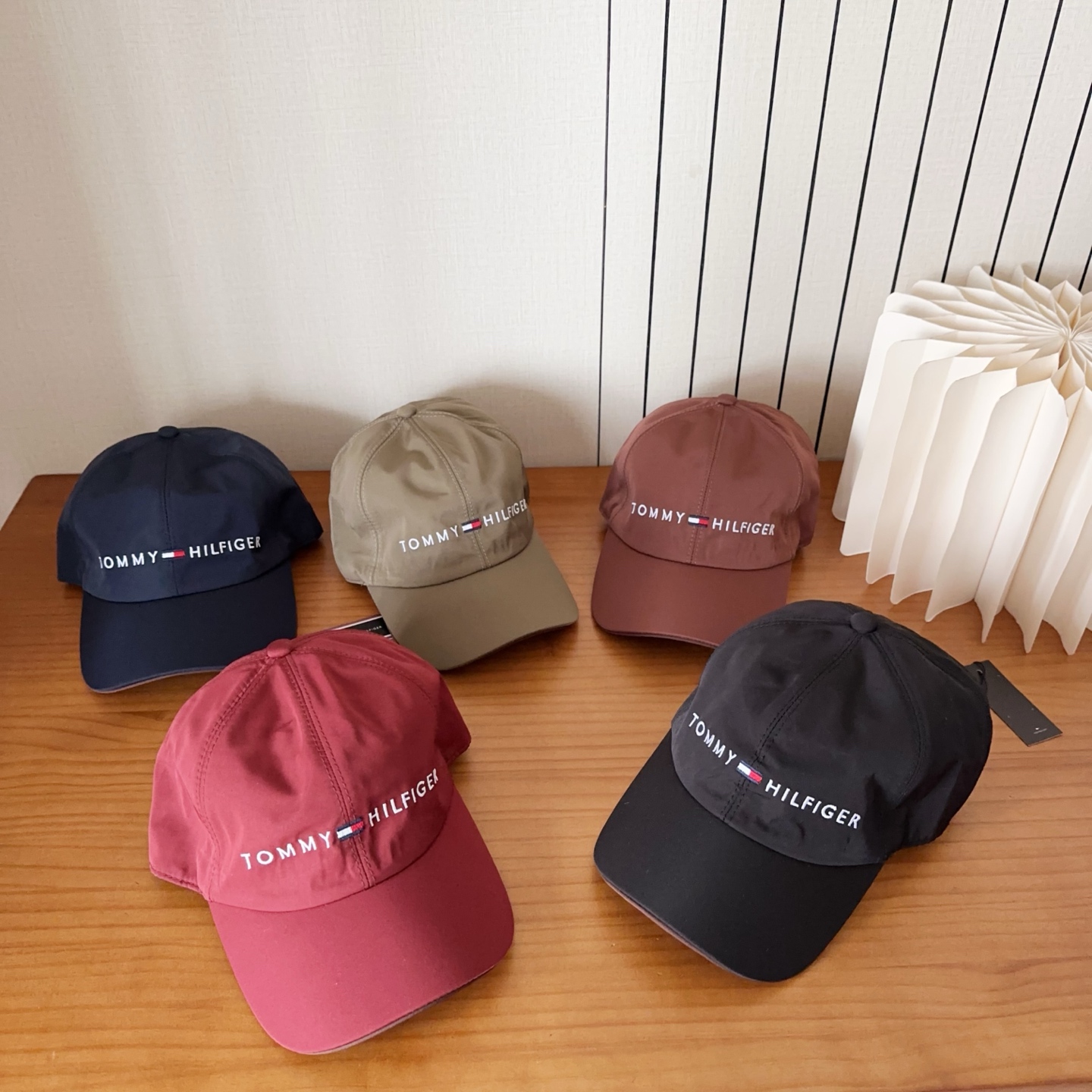 Tommy Hilfiger棒球帽，时尚鸭舌帽，精致小logo刺绣，版型正，细节满满，男女同款，户外休闲