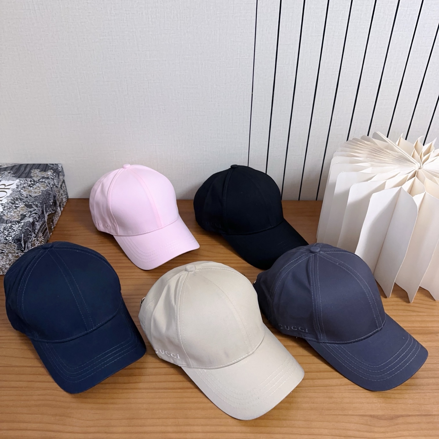 GUCCI古奇棒球帽👒 工艺非常精美 高档大气上档次！低调奢华，方便携带！