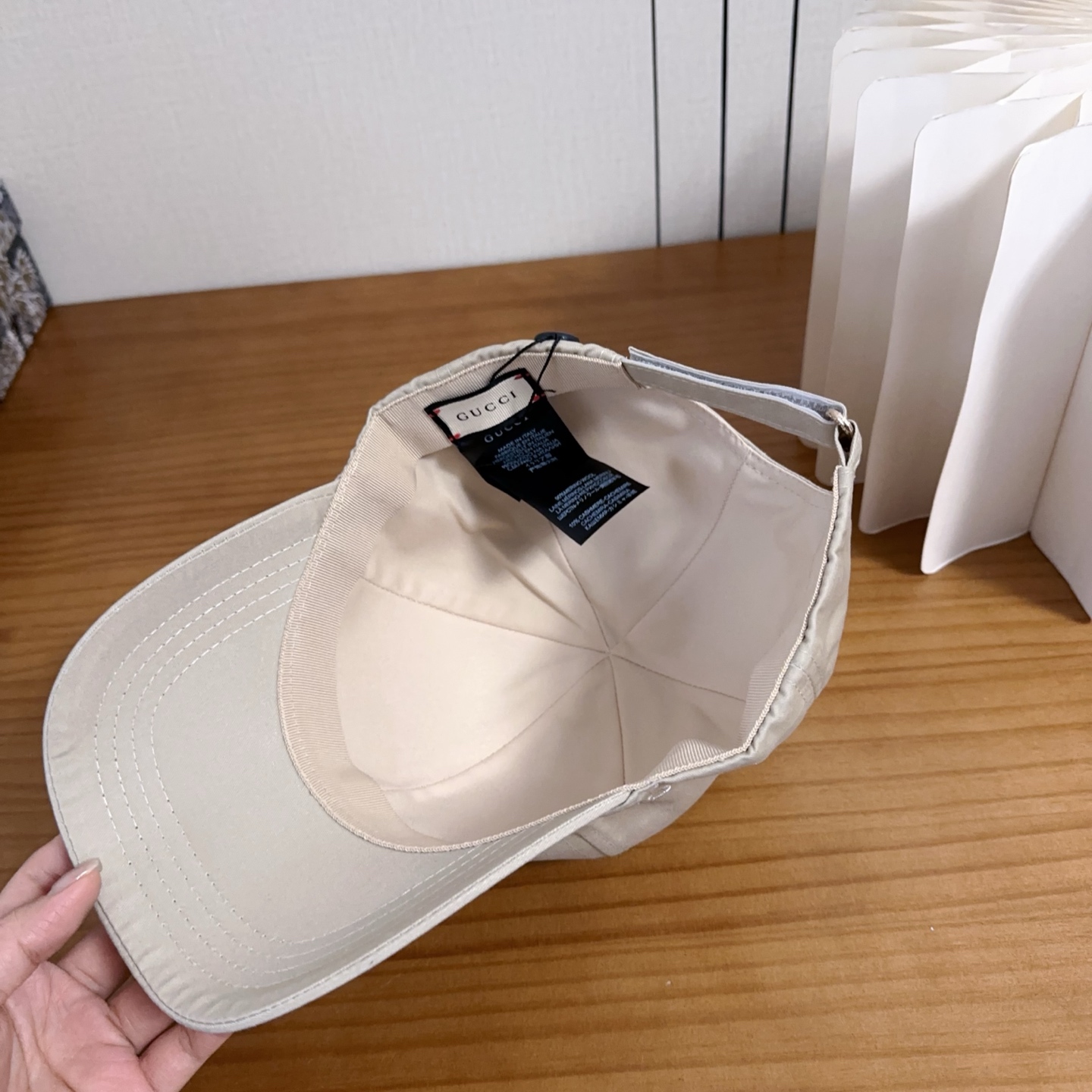 GUCCI古奇棒球帽👒 工艺非常精美 高档大气上档次！低调奢华，方便携带！