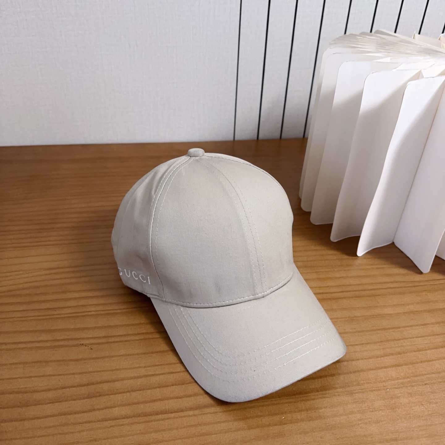 GUCCI古奇棒球帽👒 工艺非常精美 高档大气上档次！低调奢华，方便携带！