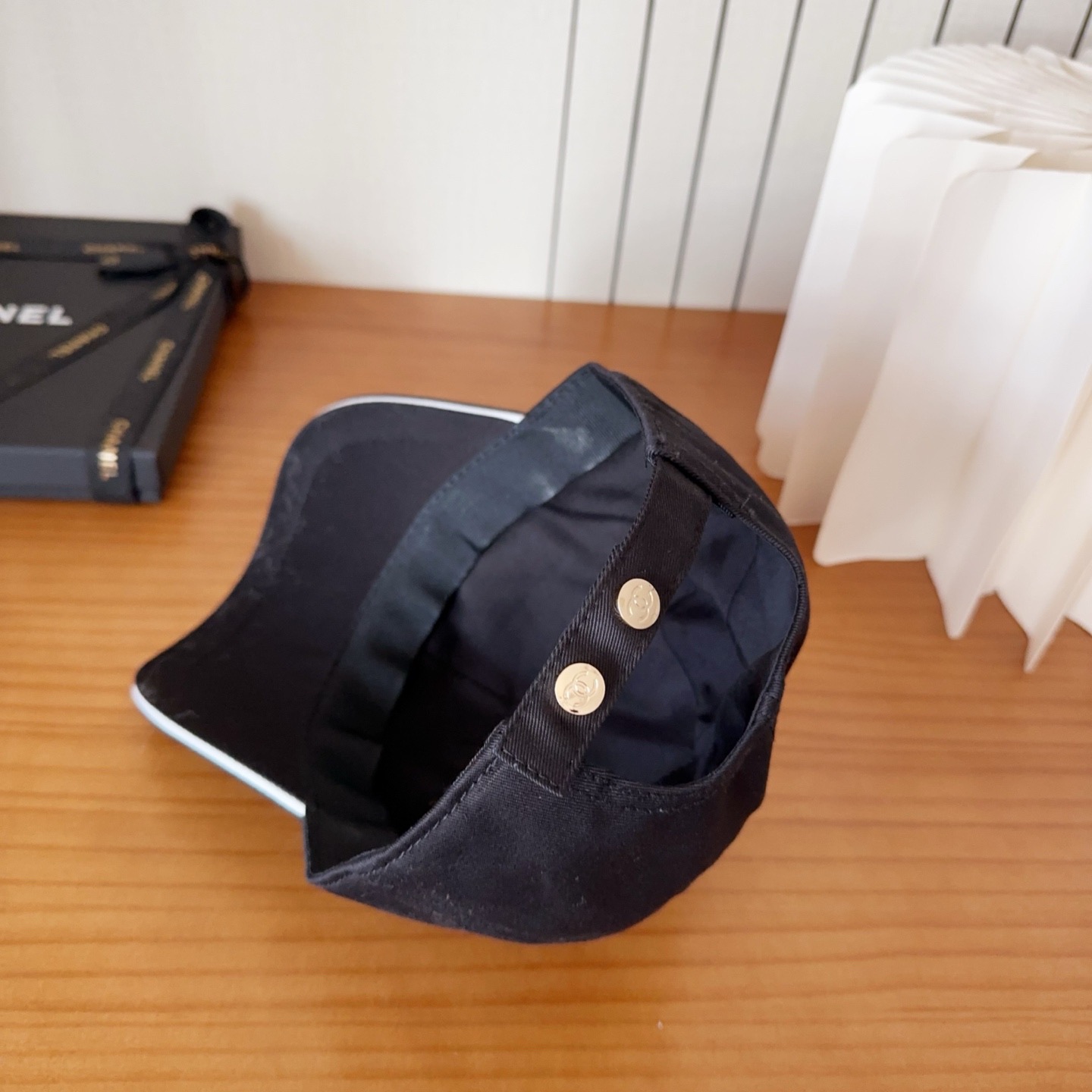 香奈儿新款经典休闲潮流款 上架简约棒球帽🧢日韩风格，随便搭配都超好看！出门旅游，绝对要入手的一款