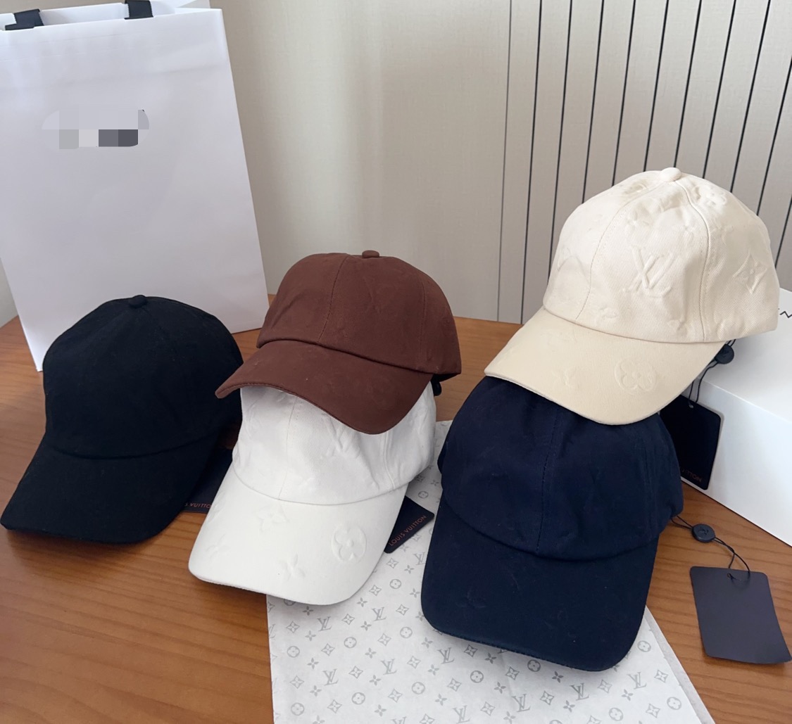 路易威登棒球帽LouisVuitton👒😍新款LV棒球帽，重工打造♥完美刺绣，高端大气，百搭款🤗男女通用