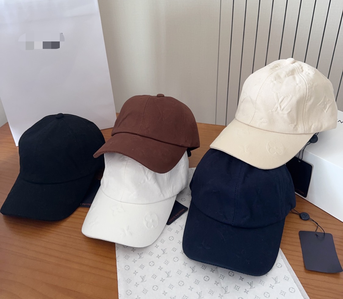 路易威登棒球帽LouisVuitton👒😍新款LV棒球帽，重工打造♥完美刺绣，高端大气，百搭款🤗男女通用