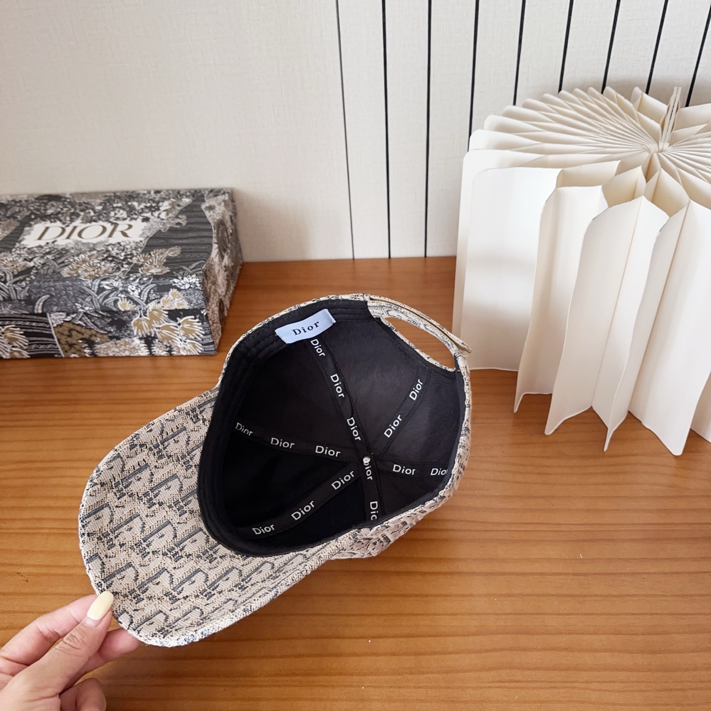 DIOR迪奥 刺绣官网同步新款发布 老花D家棒球帽🧢，水洗标吊牌齐全，超级火爆