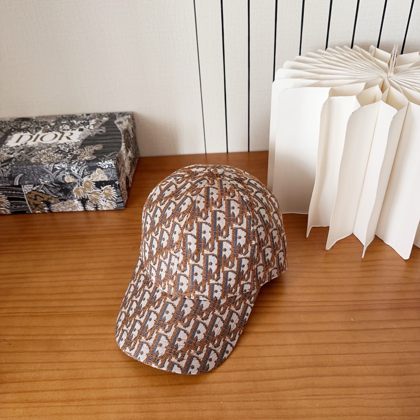 DIOR迪奥 刺绣官网同步新款发布 老花D家棒球帽🧢，水洗标吊牌齐全，超级火爆