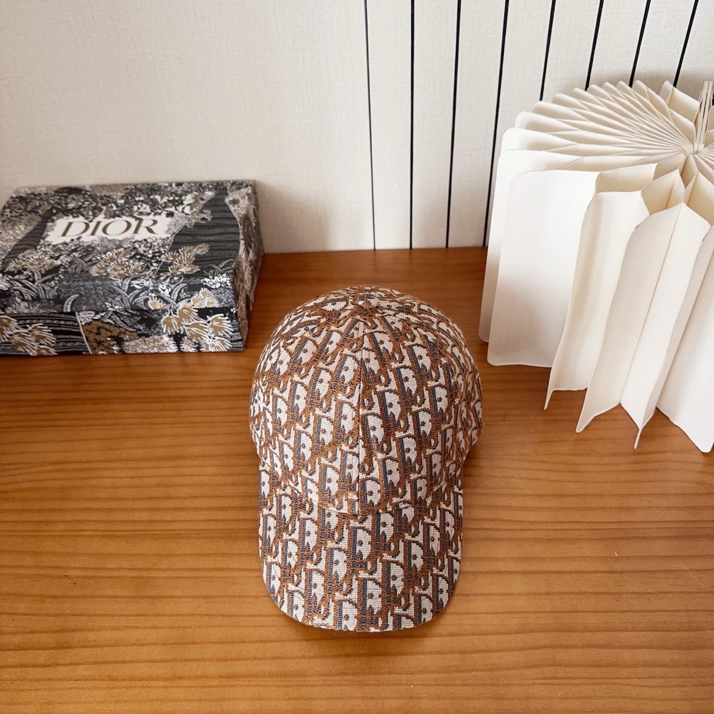 DIOR迪奥 刺绣官网同步新款发布 老花D家棒球帽🧢，水洗标吊牌齐全，超级火爆