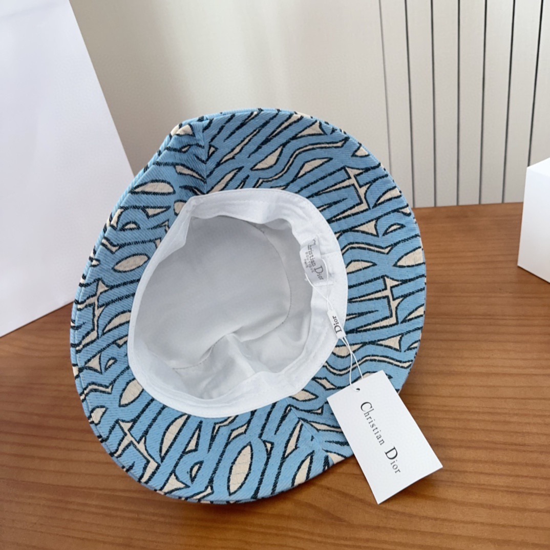 Dior 迪奥 新款原单渔夫帽， 精致純也格调很有感觉，很酷很时尚，专柜断货热门，质量超赞