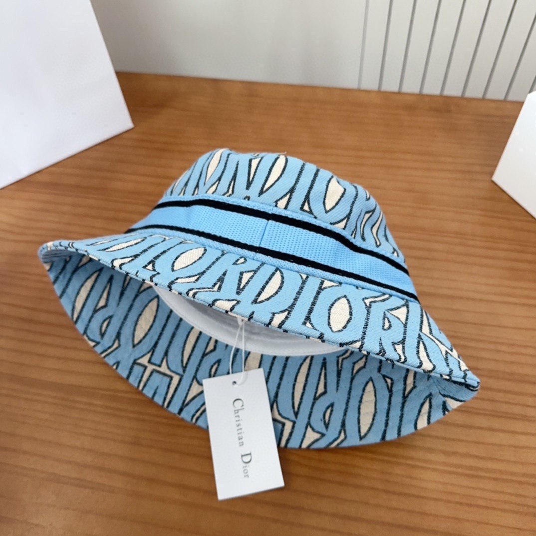 Dior 迪奥 新款原单渔夫帽， 精致純也格调很有感觉，很酷很时尚，专柜断货热门，质量超赞