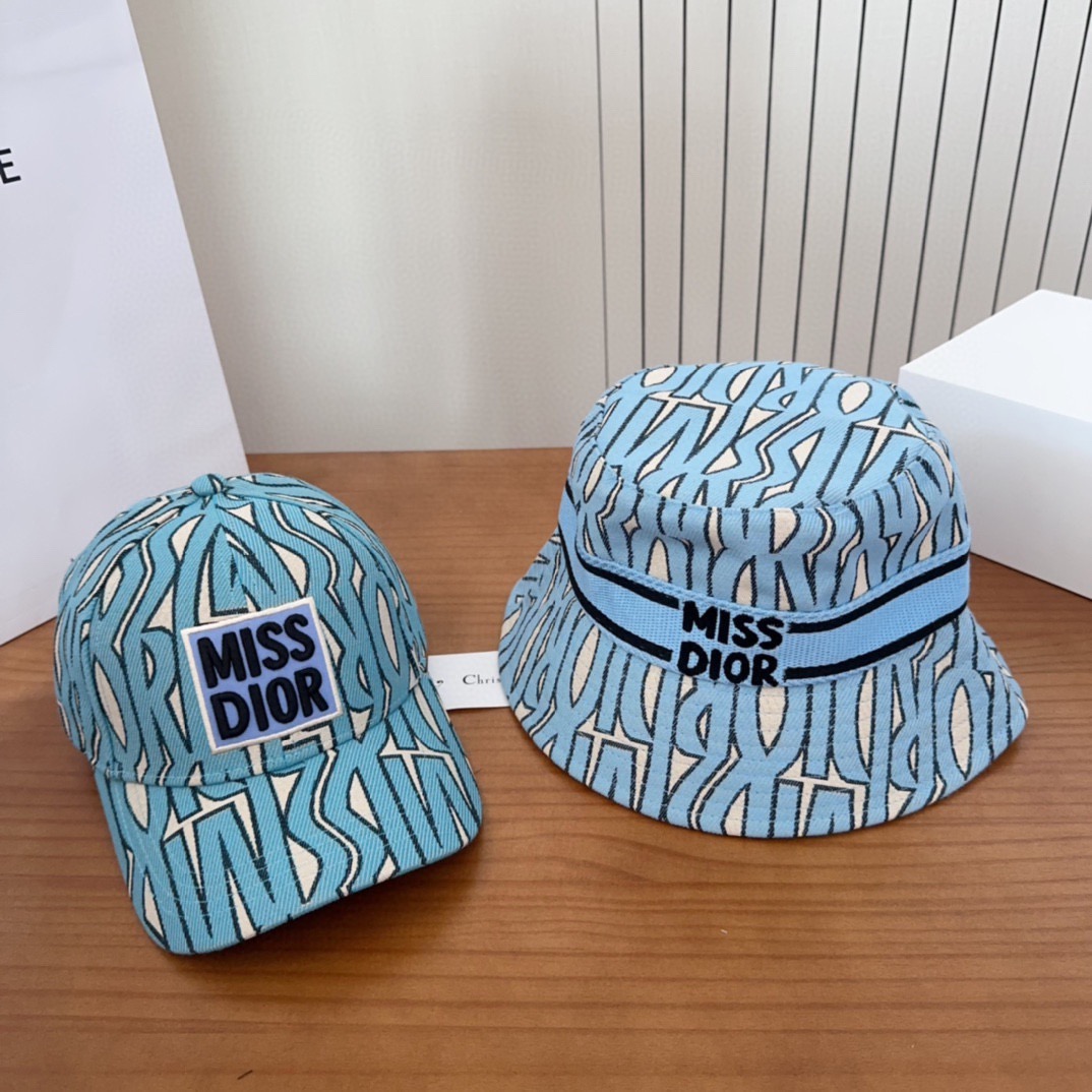 Dior 迪奥 新款原单渔夫帽， 精致純也格调很有感觉，很酷很时尚，专柜断货热门，质量超赞