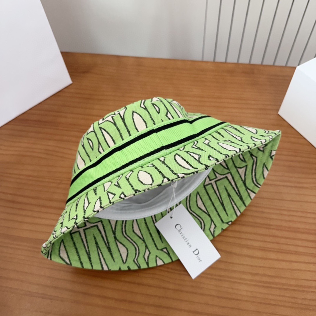 Dior 迪奥 新款原单渔夫帽， 精致純也格调很有感觉，很酷很时尚，专柜断货热门，质量超赞