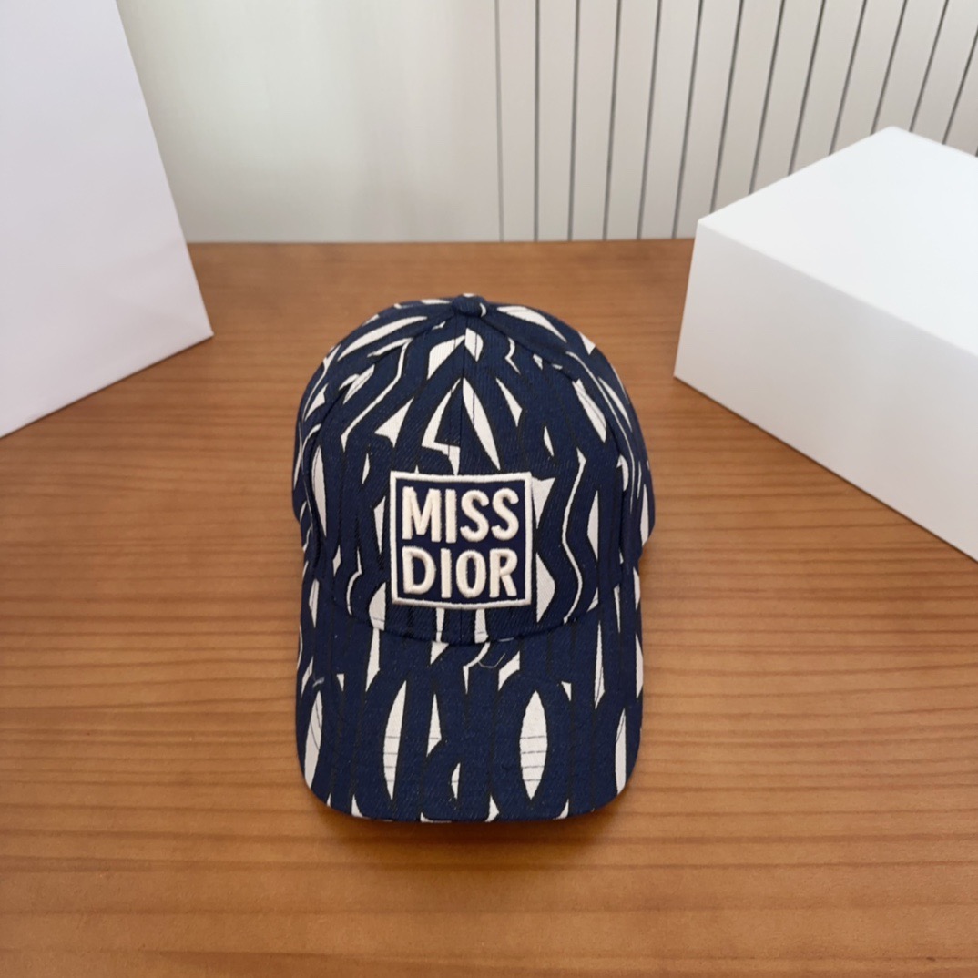 NO:742940,Dior Dior's new original baseball cap, exquisite and pure style, very cool and fashionable, popular out of stock at the counter, excellent quality hat straw hat fisherman hat baseball cap, hat, dior, dior, espadrilles, hats19860909Dior 迪奥 新款原单棒球帽, 精致純也格调很有感觉,很酷很时尚,专柜断货热门,质量超赞帽子草帽渔夫帽棒球帽,帽子,dior,dior,espadrilles,hats,hat