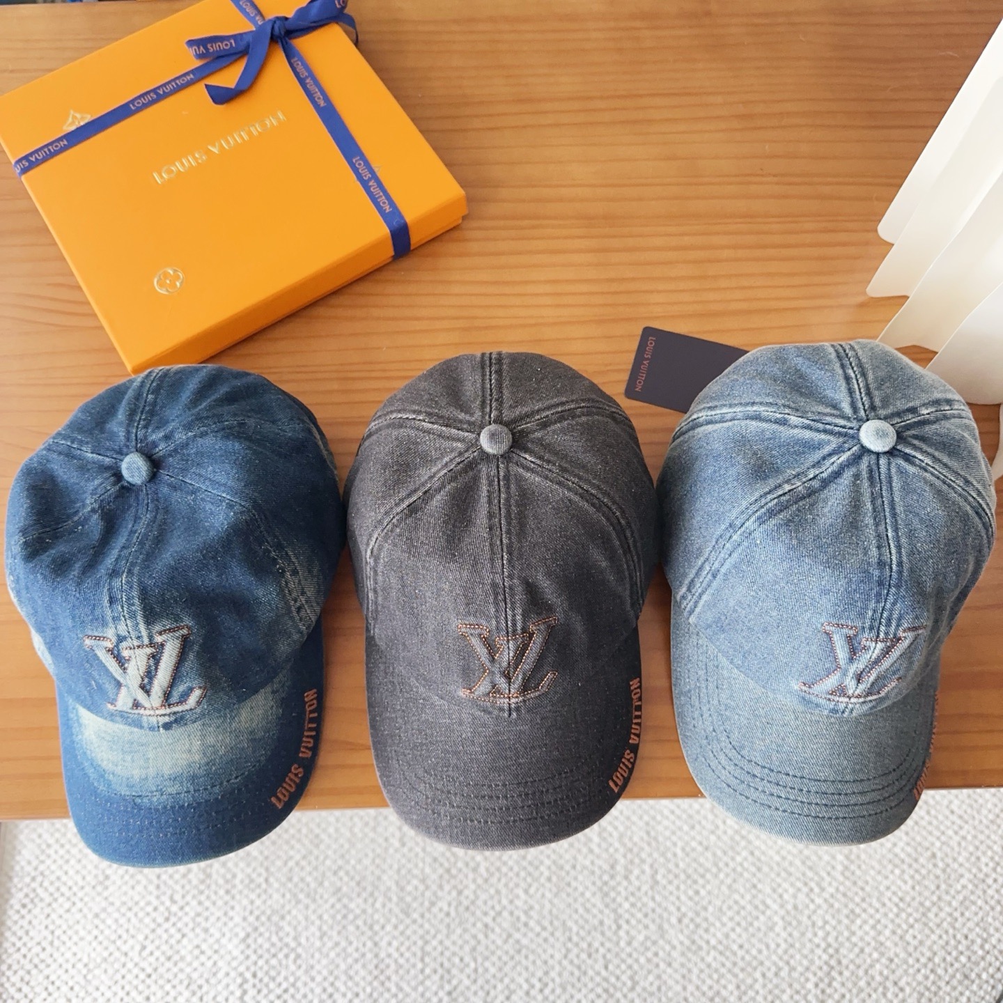 🧢路易威登 LV，牛仔布，可以戴N多年的款式，时尚高端