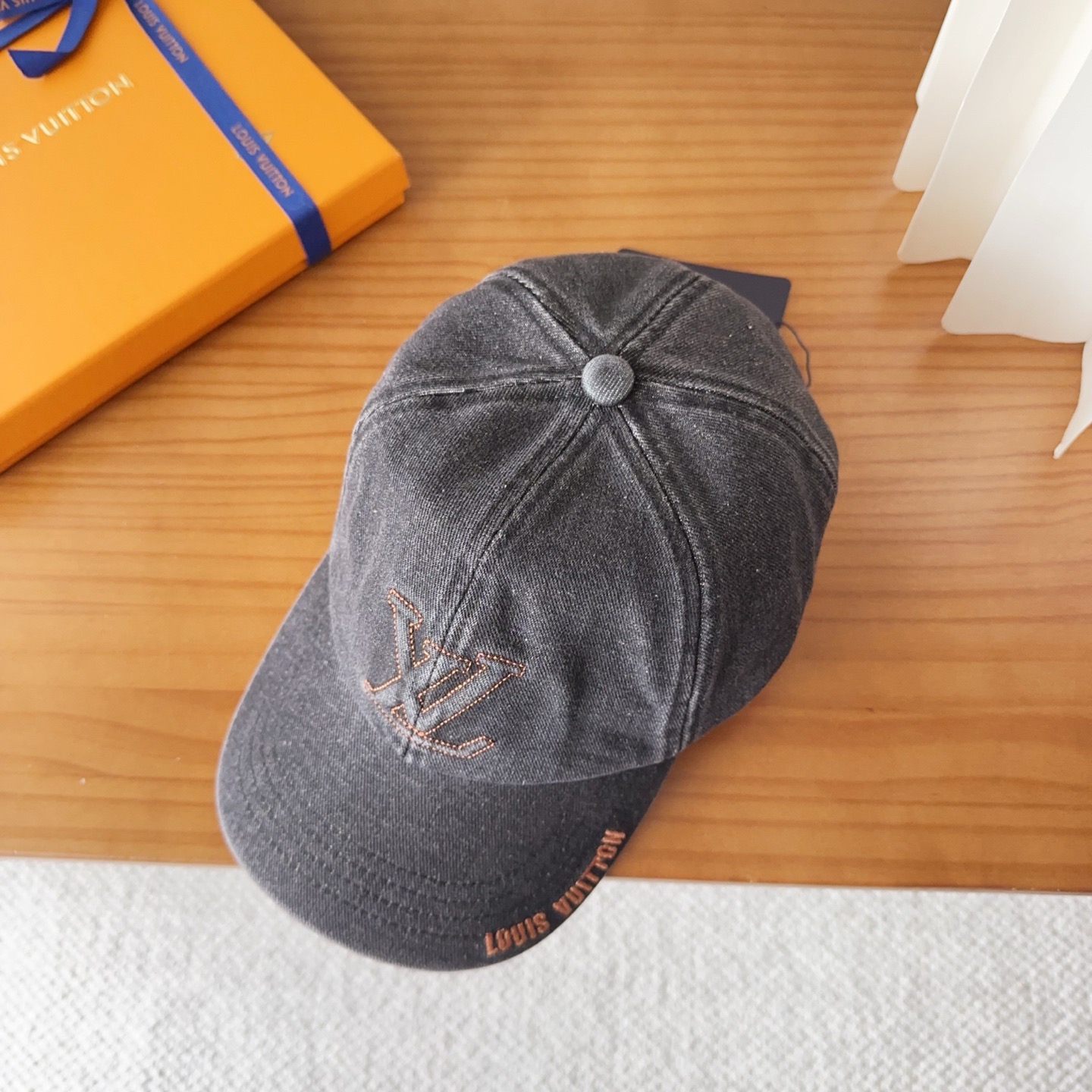🧢路易威登 LV，牛仔布，可以戴N多年的款式，时尚高端