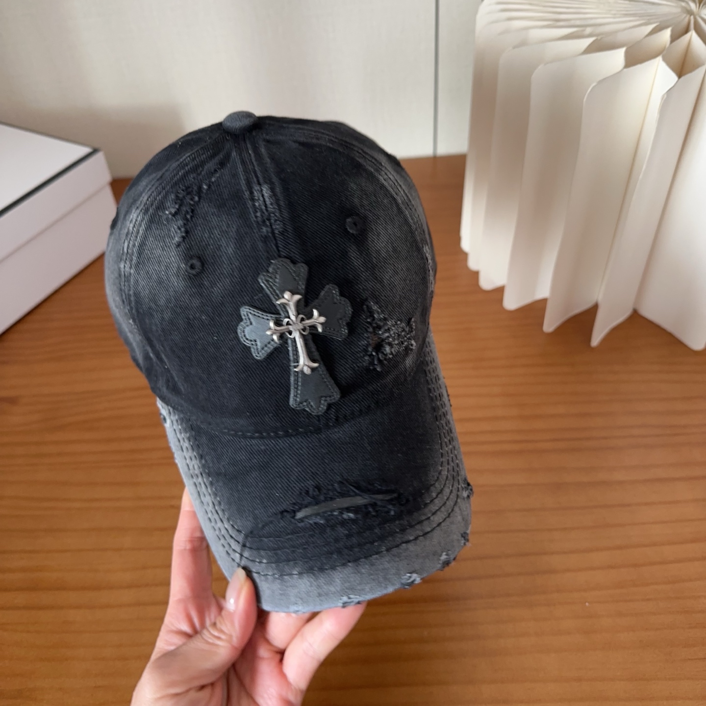 Chrome Hearts 克罗心💓早春韩版时尚复古做旧破洞帽子磨损设计百搭棒球帽鸭舌帽