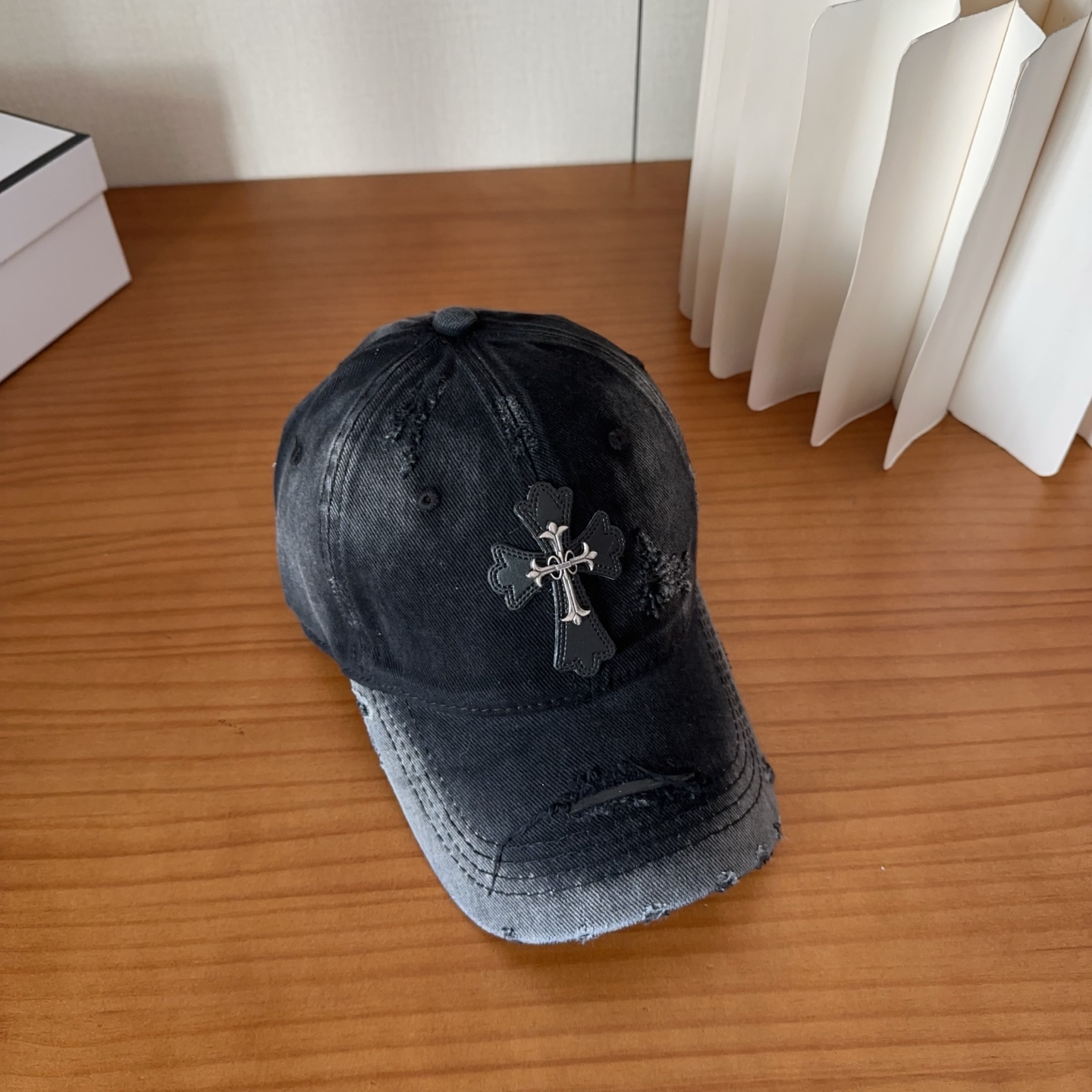 Chrome Hearts 克罗心💓早春韩版时尚复古做旧破洞帽子磨损设计百搭棒球帽鸭舌帽